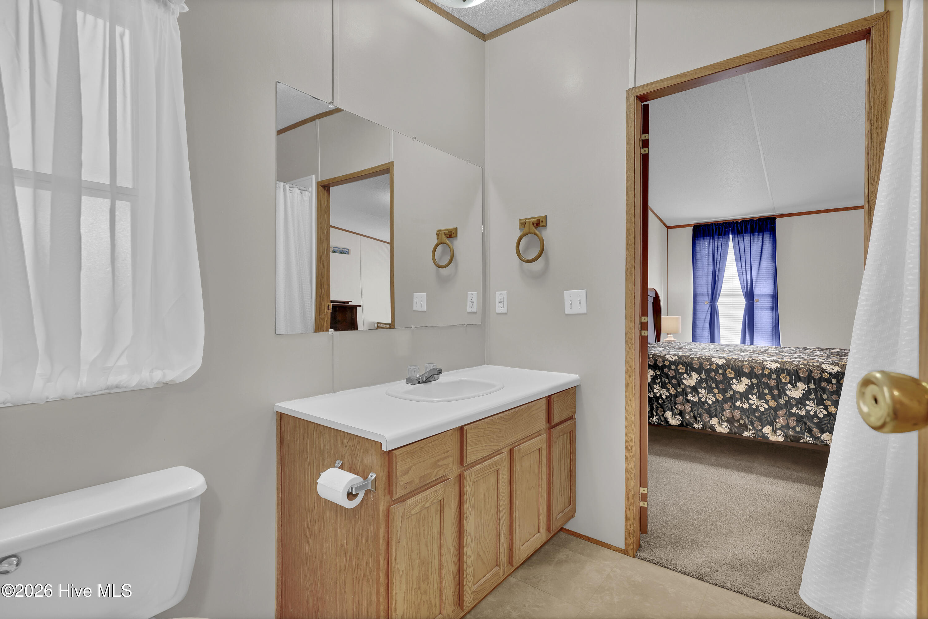 100564318 | Photo 18