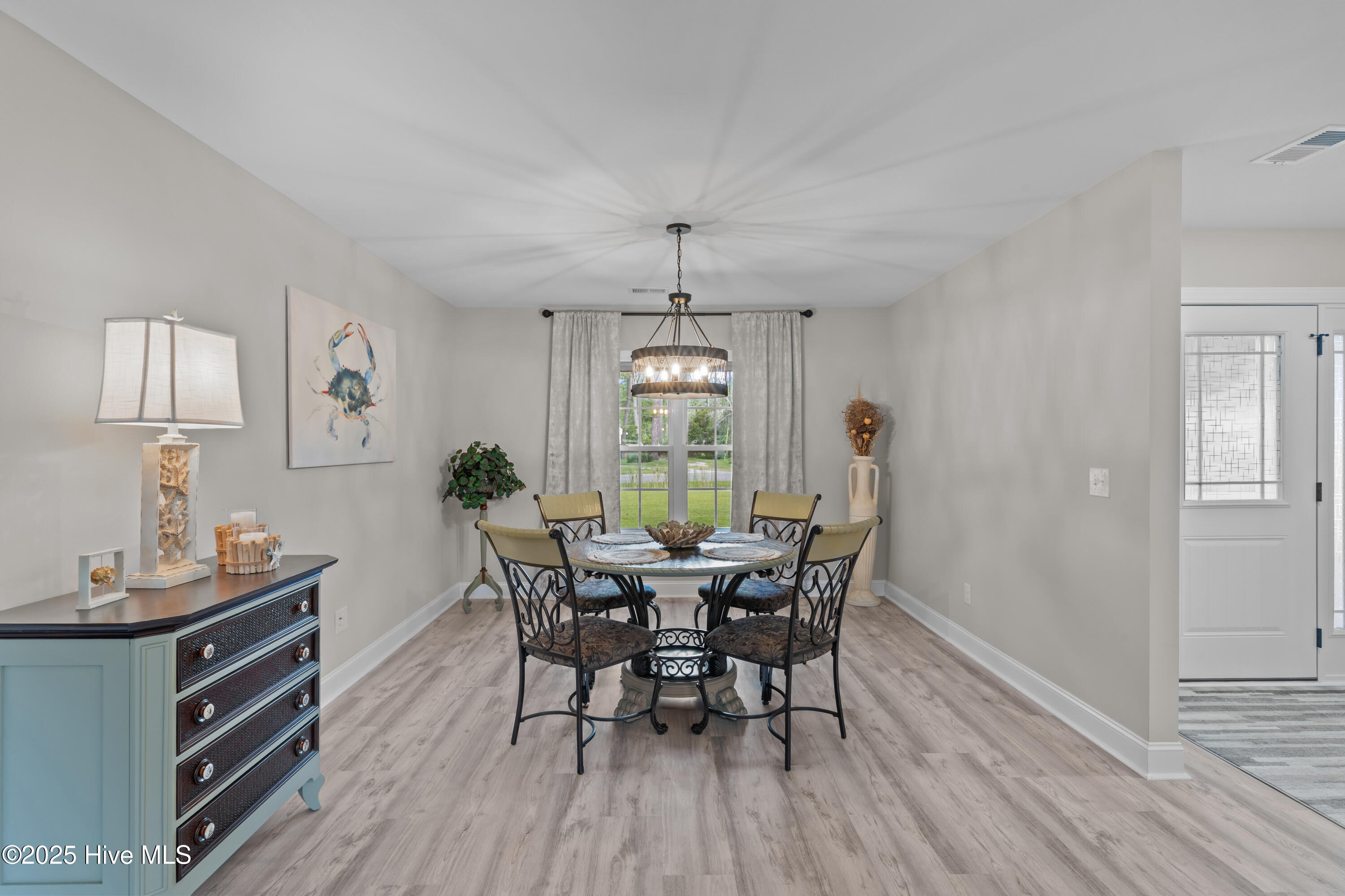 100522154 | Photo 23