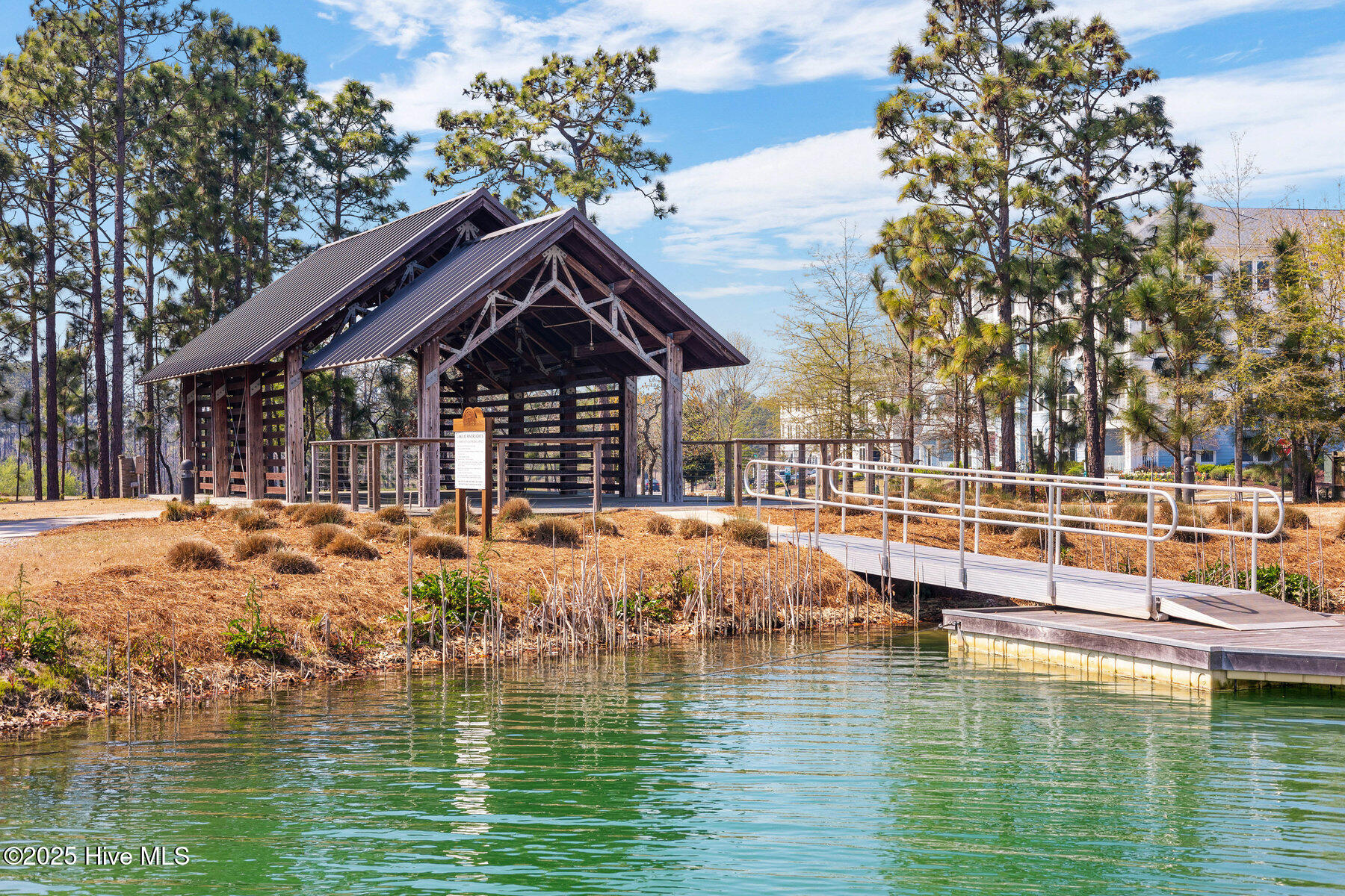 100547714 | Photo 53