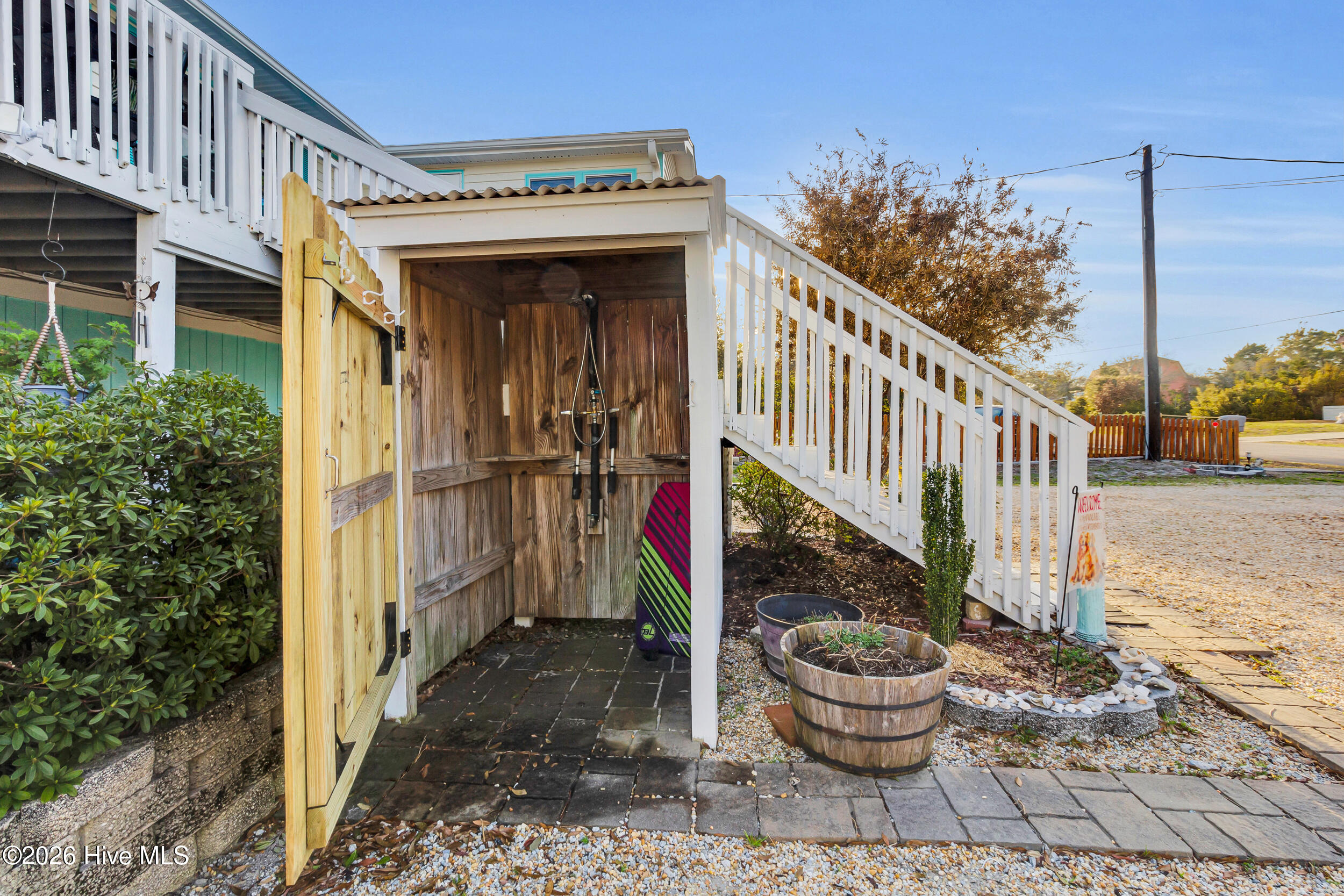 100560097 | Photo 31