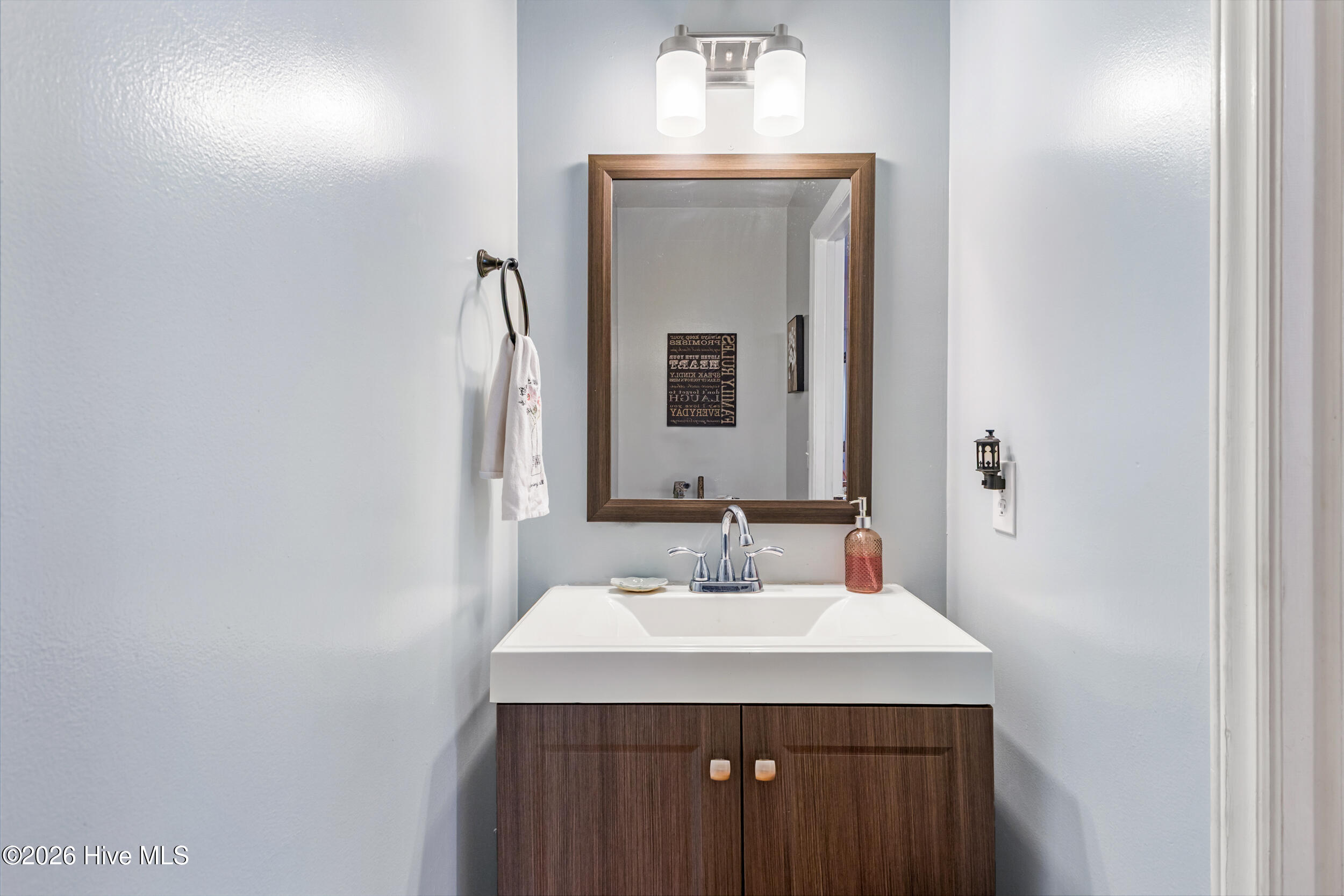 100560648 | Photo 27