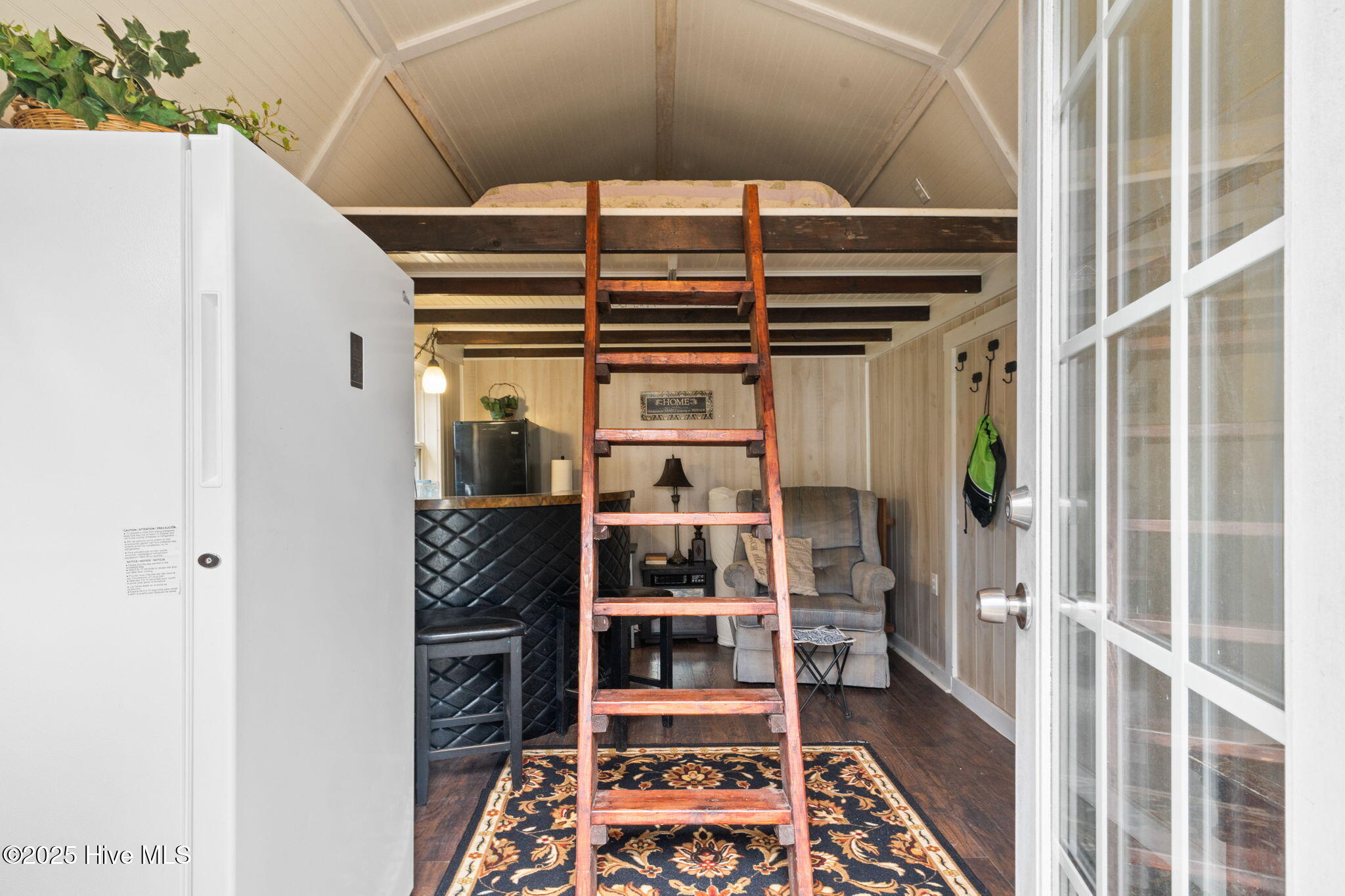 100531169 | Photo 62