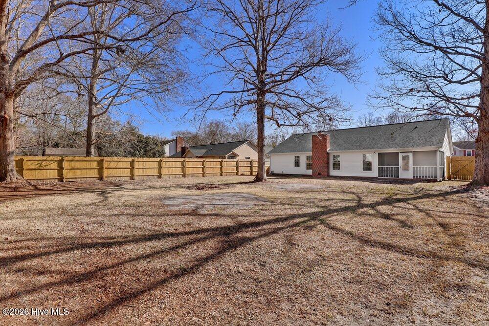 100557647 | Photo 24