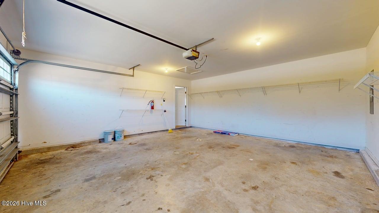 100552831 | Photo 22