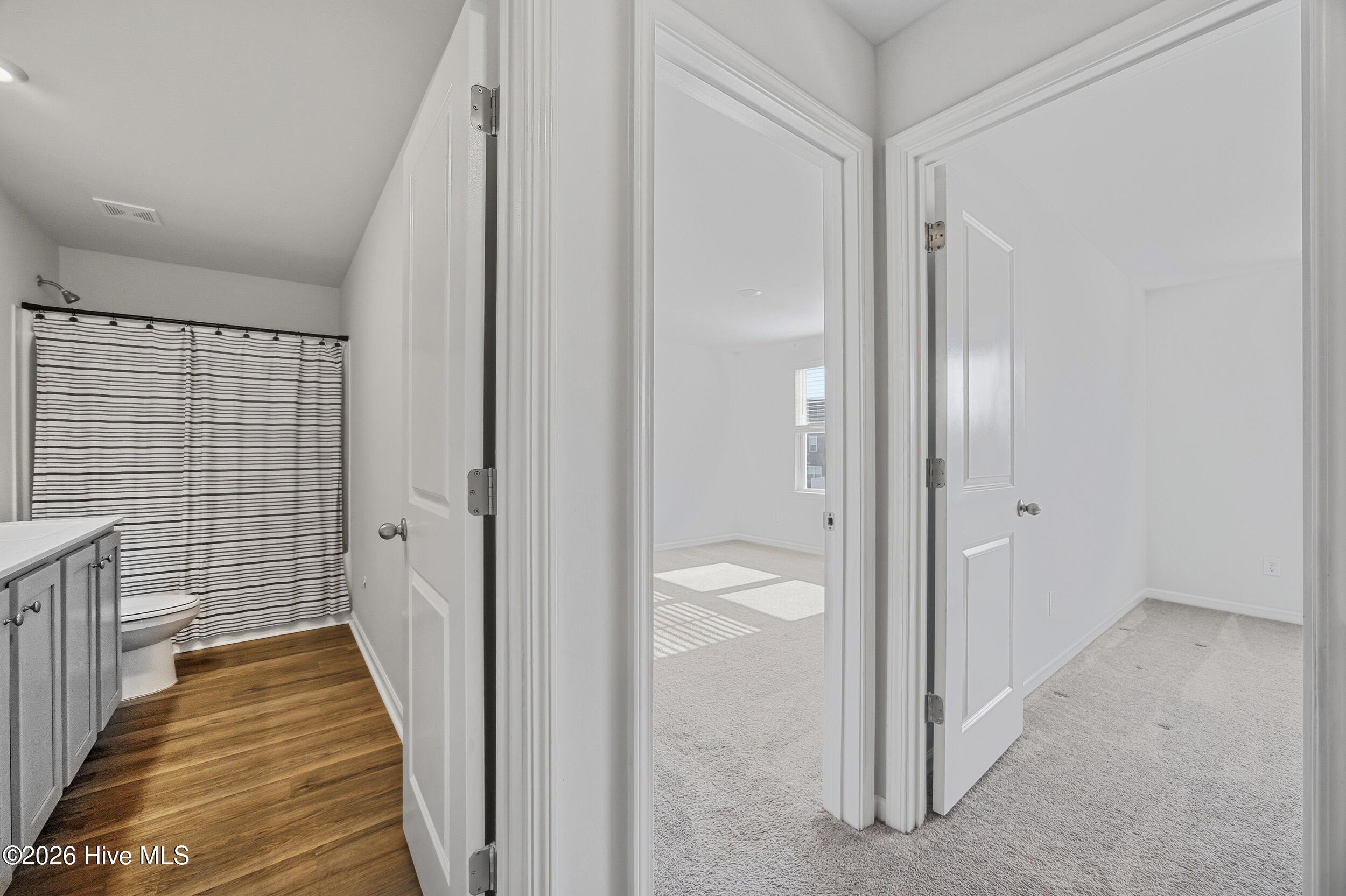 100566602 | Photo 19