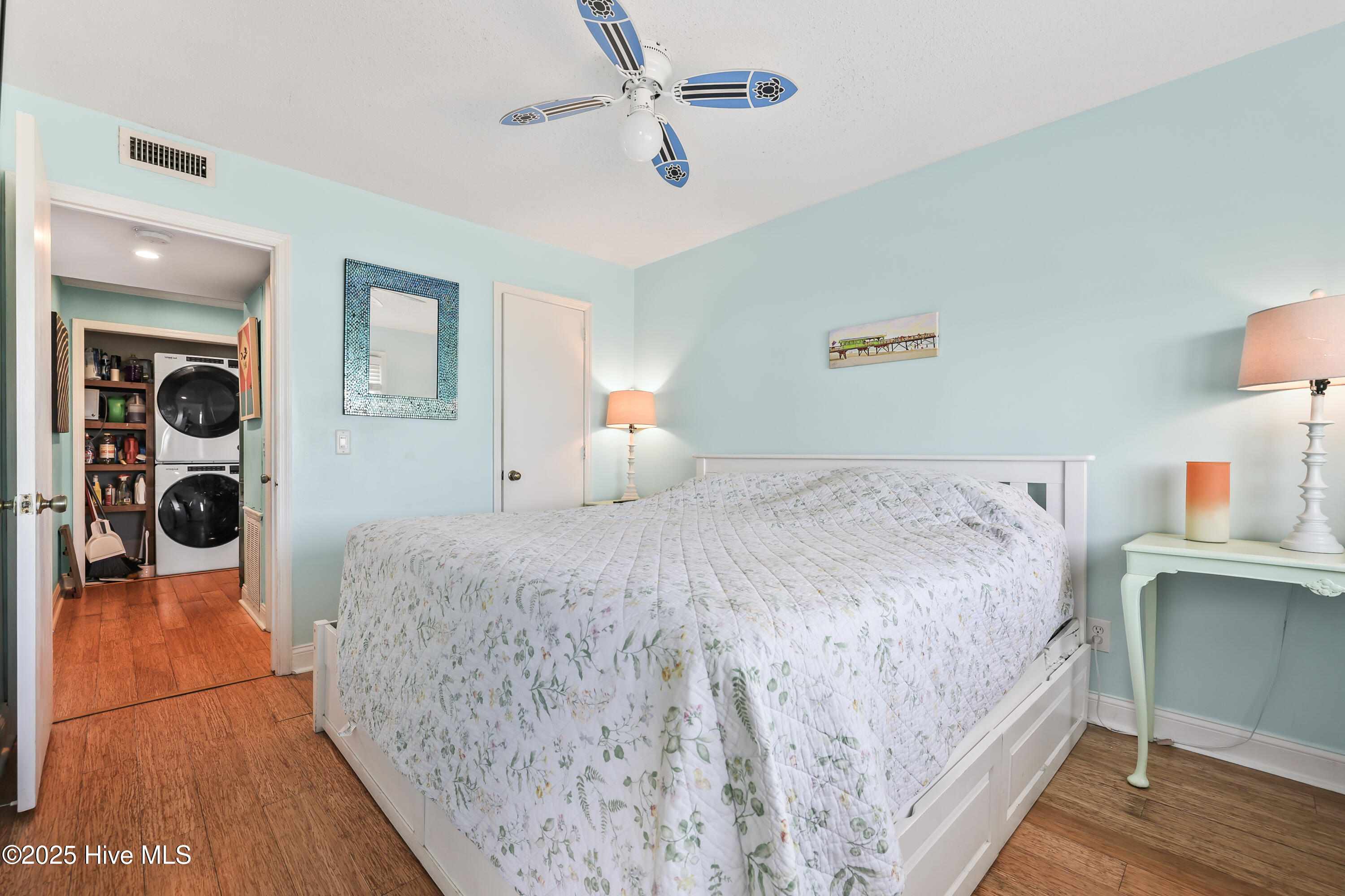 100497647 | Photo 20