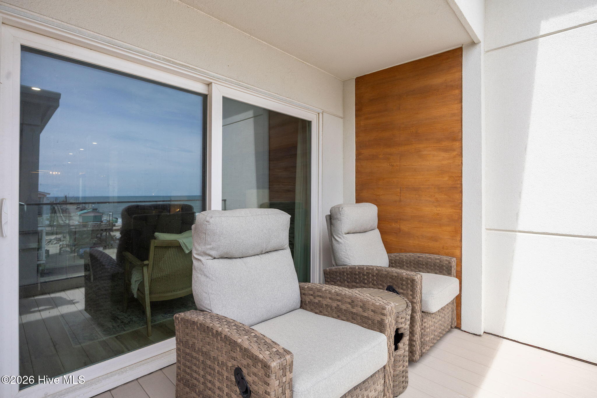 100566636 | Photo 31