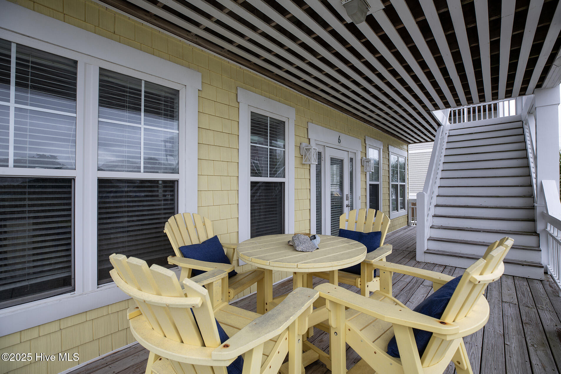 100557922 | Photo 27