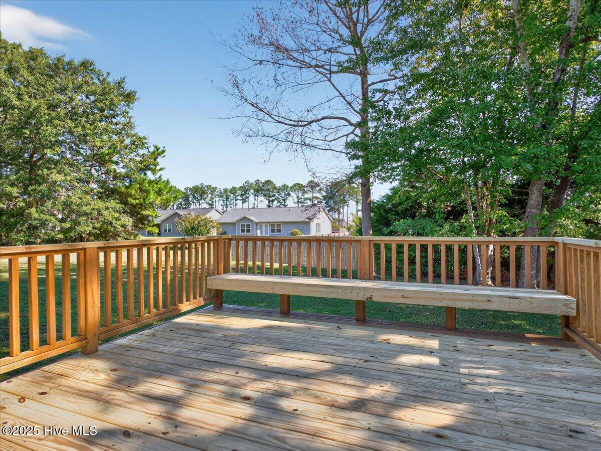 100537242 | Photo 10