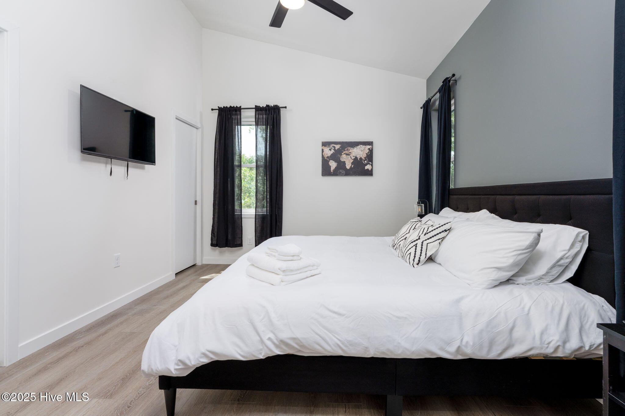 100485156 | Photo 25