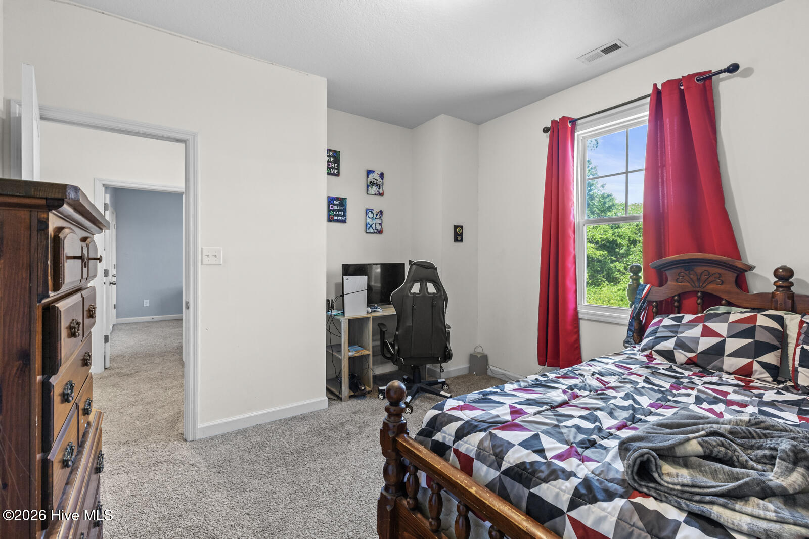 100568958 | Photo 29