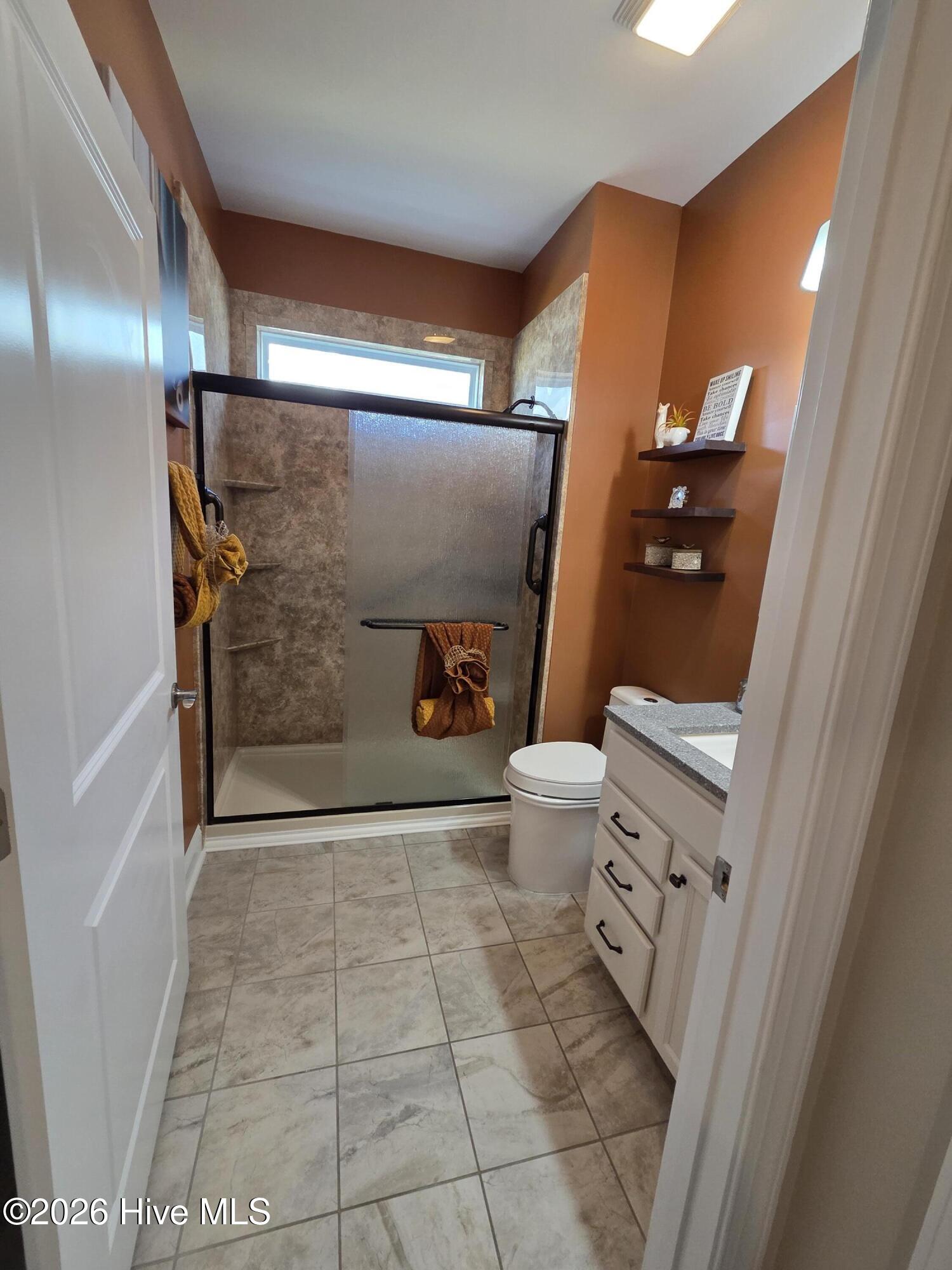 100566407 | Photo 32