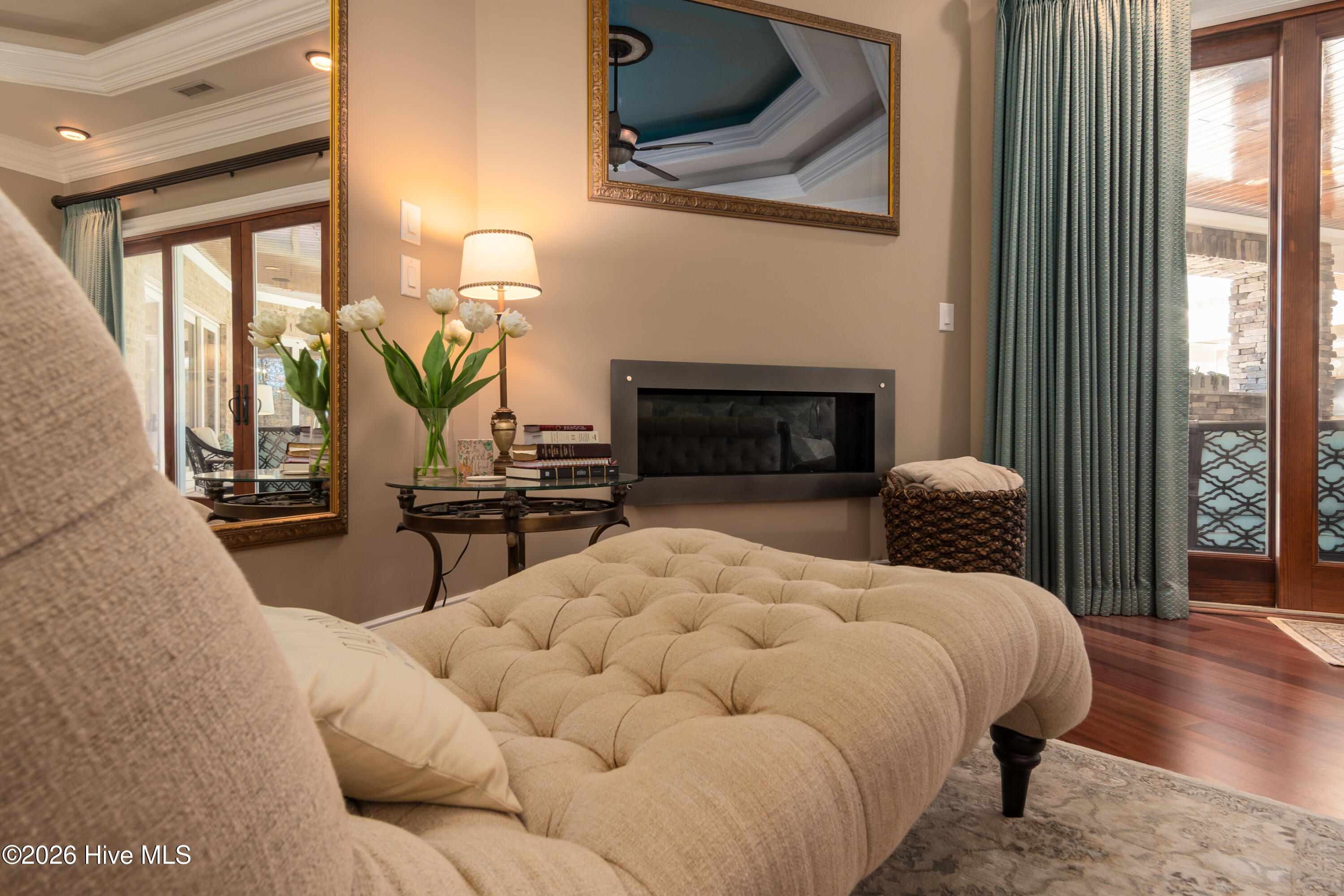 100550947 | Photo 38