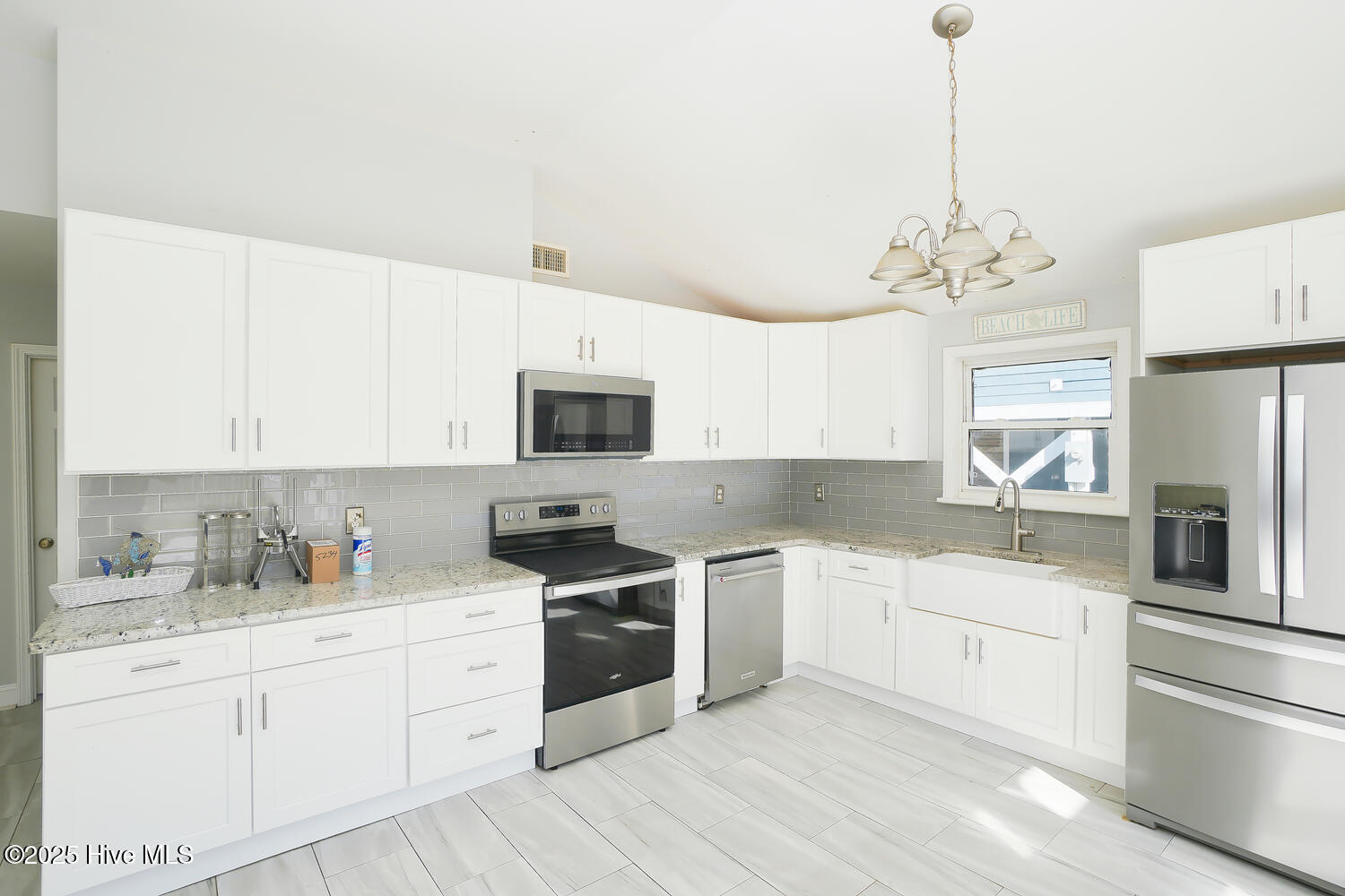 Homes for sale in Oak Island, NC | 127 Nw 10Th St, Oak Island, NC 28465 | MLS# 100534468