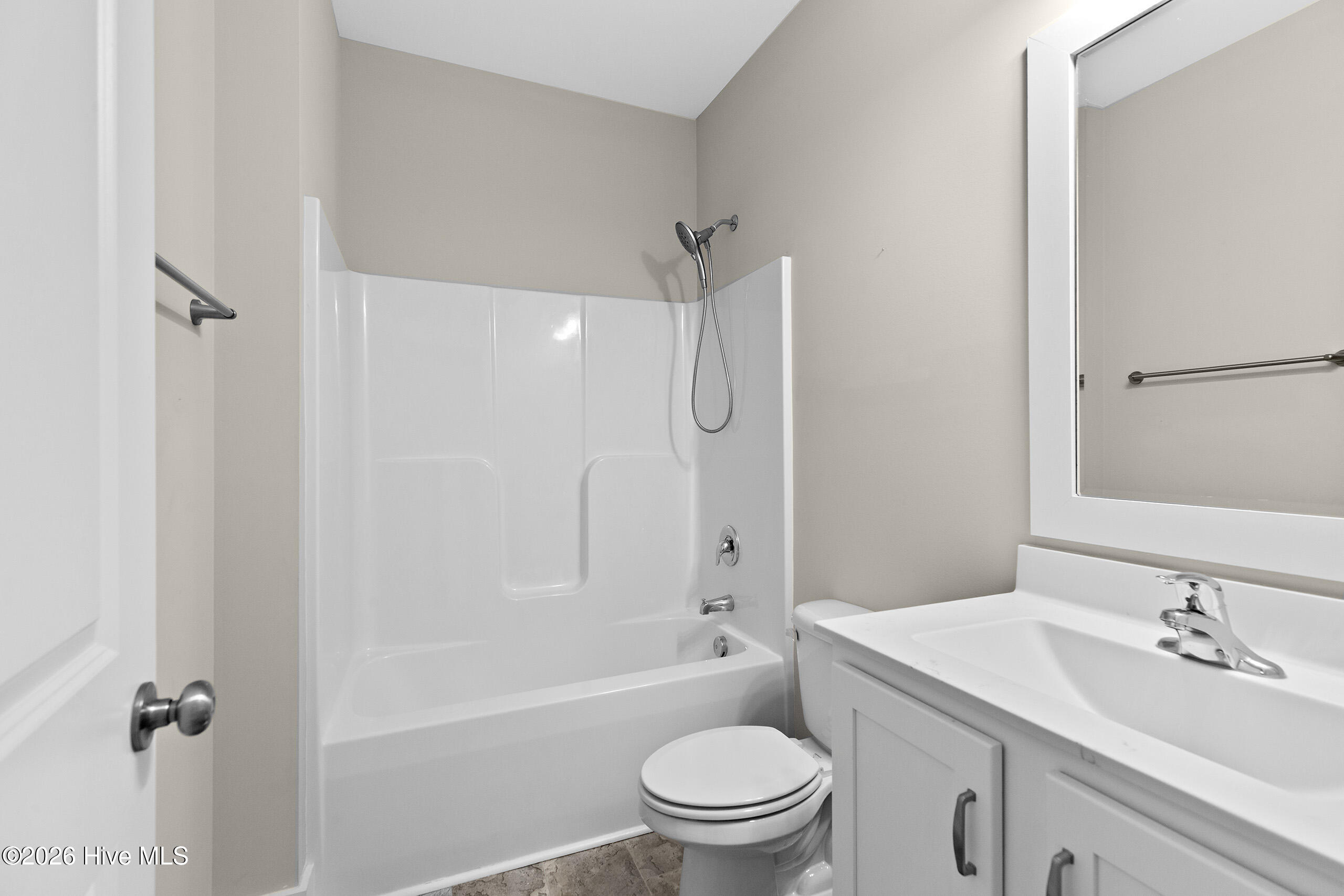 100550596 | Photo 40