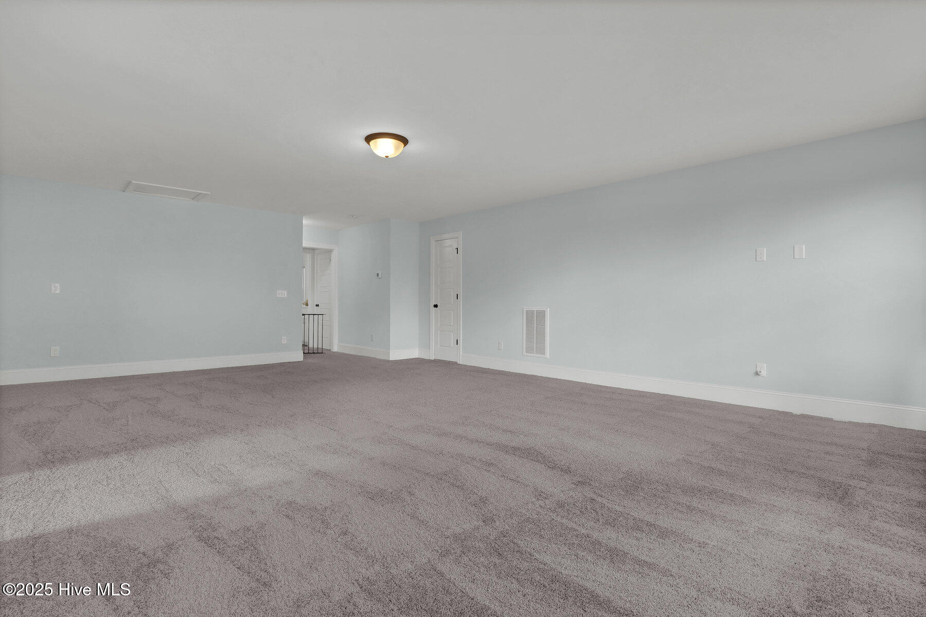 100544096 | Photo 34