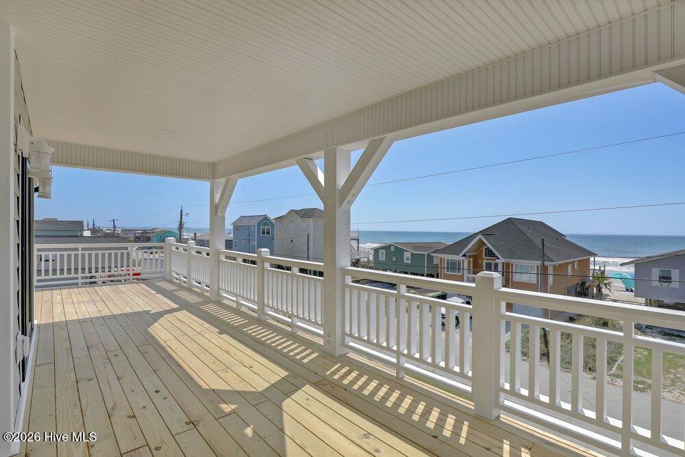 100552100 | Photo 24