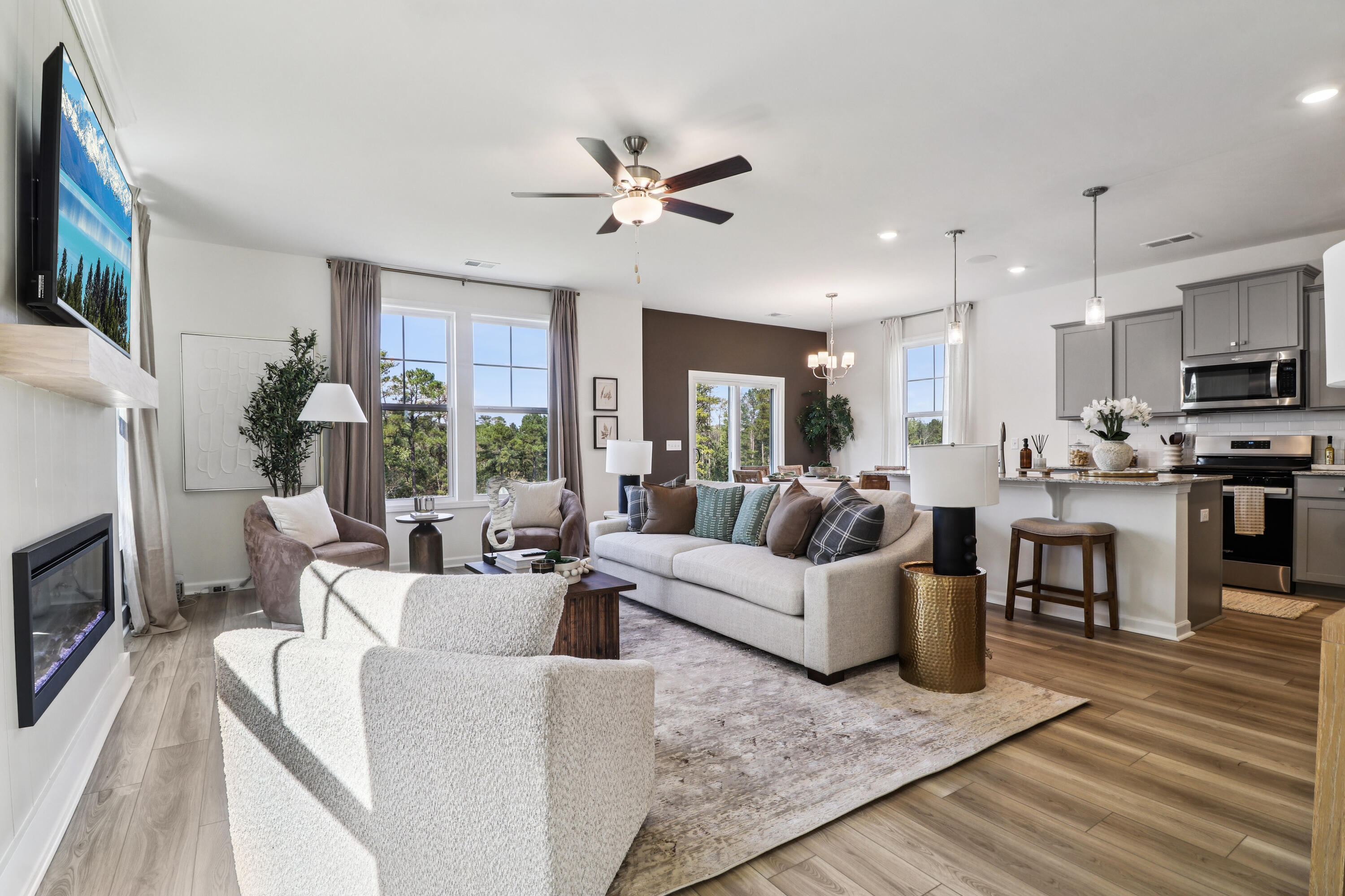 Photo of Model -Options and colors may vary.