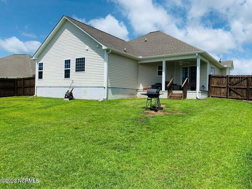 100569467 | Photo 17