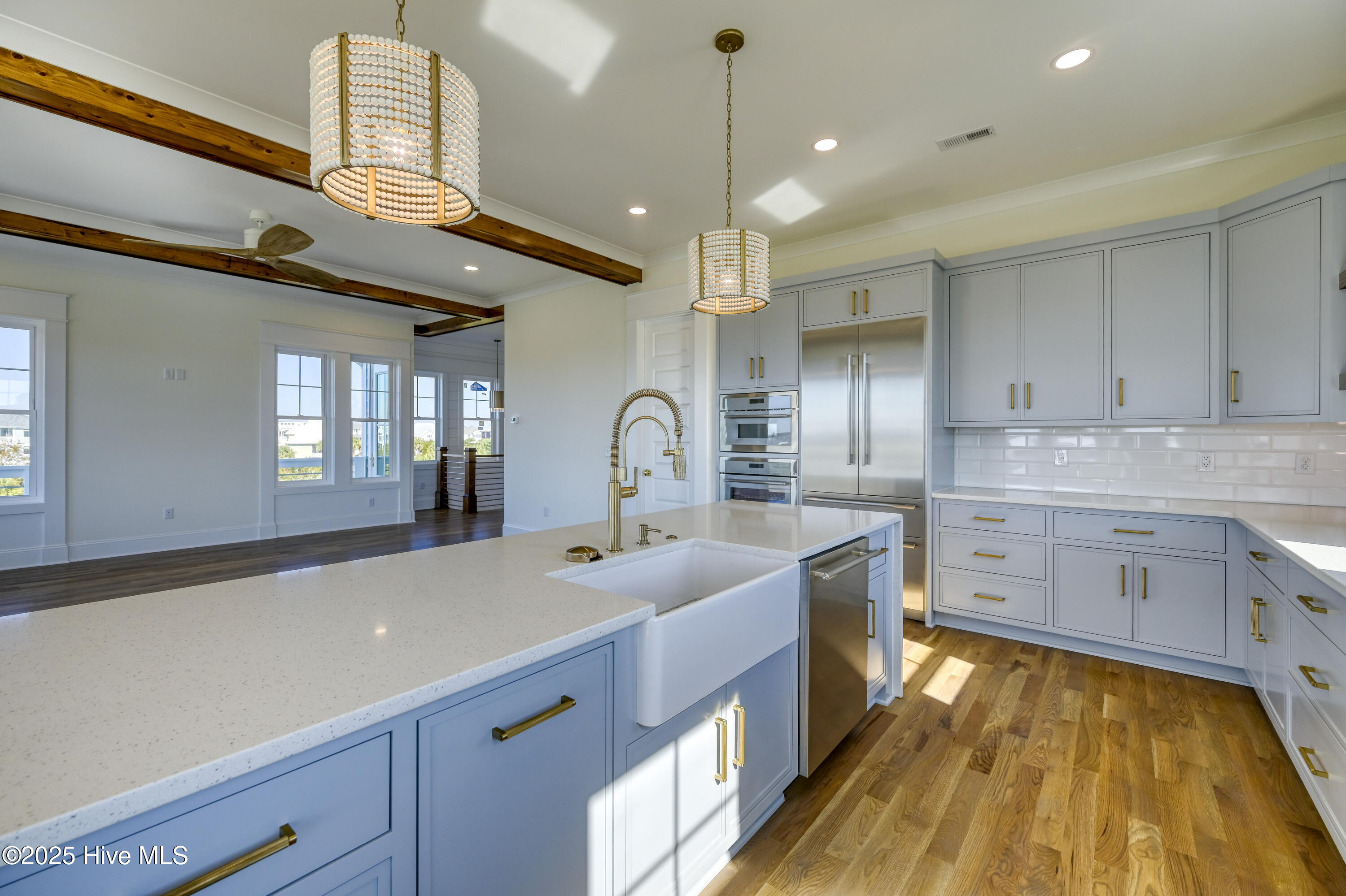 100516070 | Photo 20