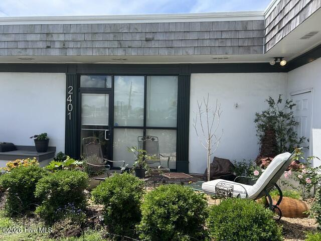 2401 Arendell 
