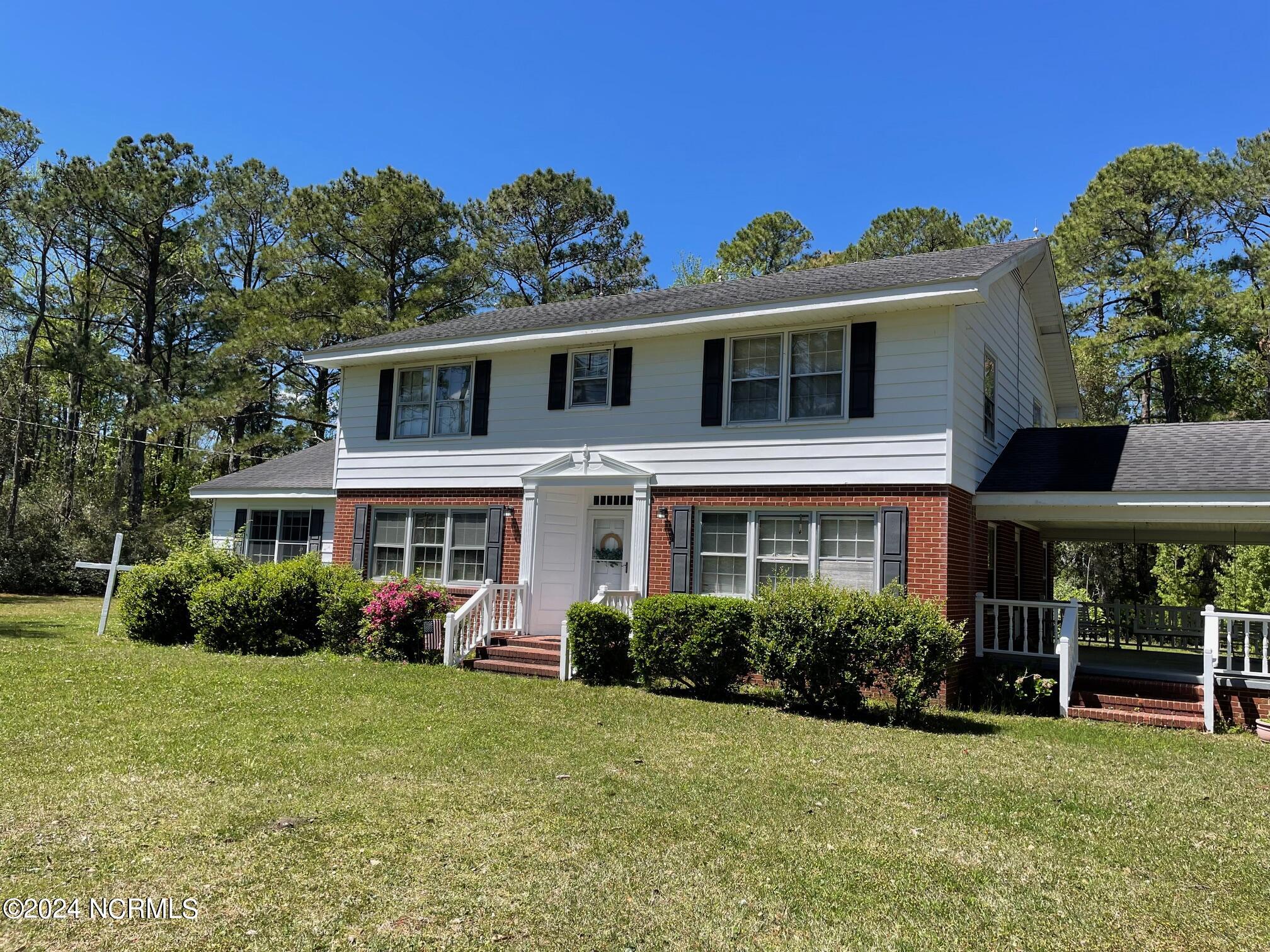 Homes for sale in Cedar Island, NC | 152 W Bayshore Dr, Cedar Island, NC 28520 | MLS# 100581542