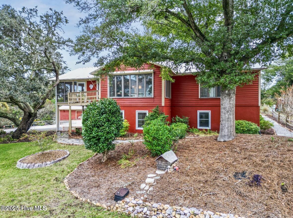 100540990 | Photo 78