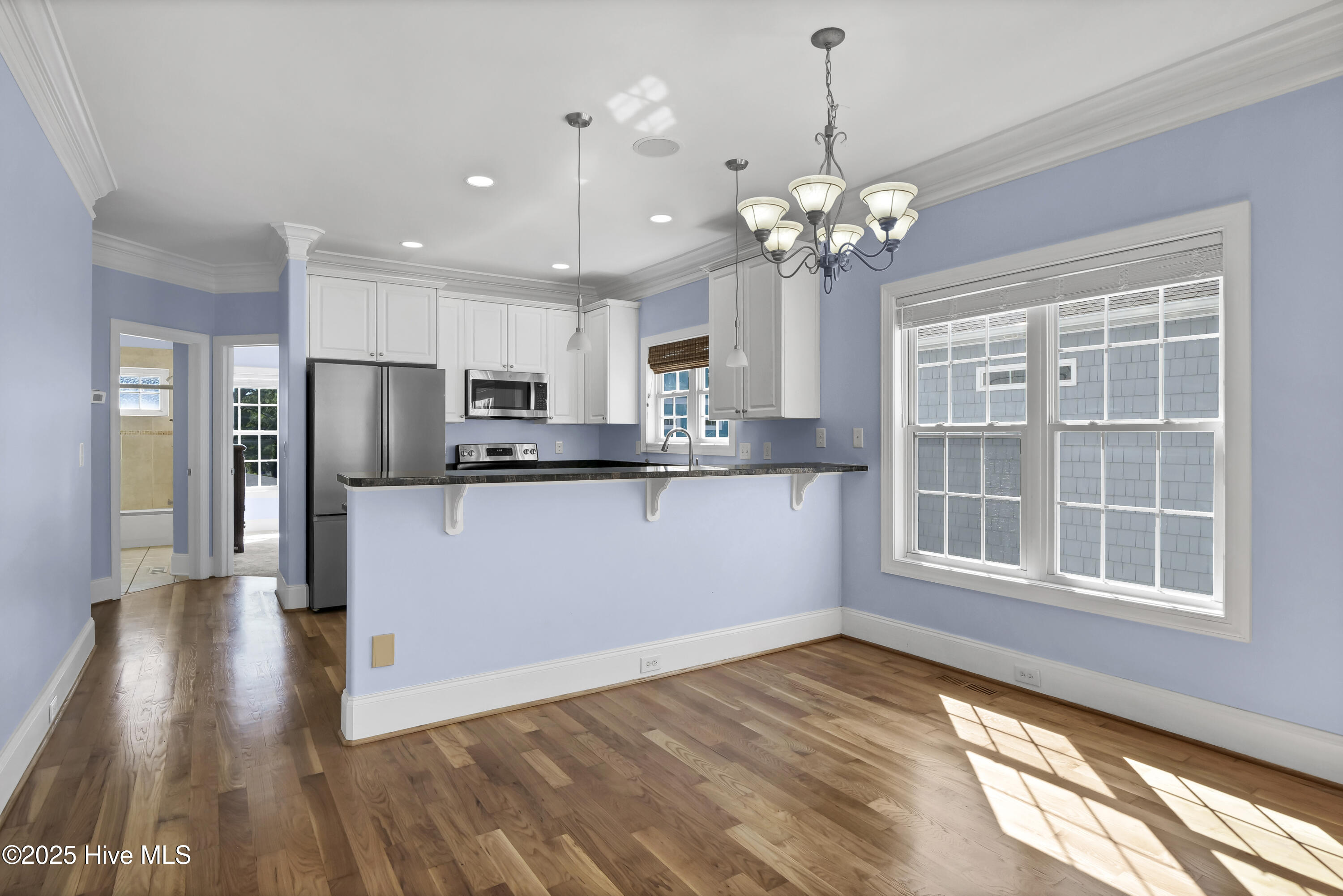 100547030 | Photo 13