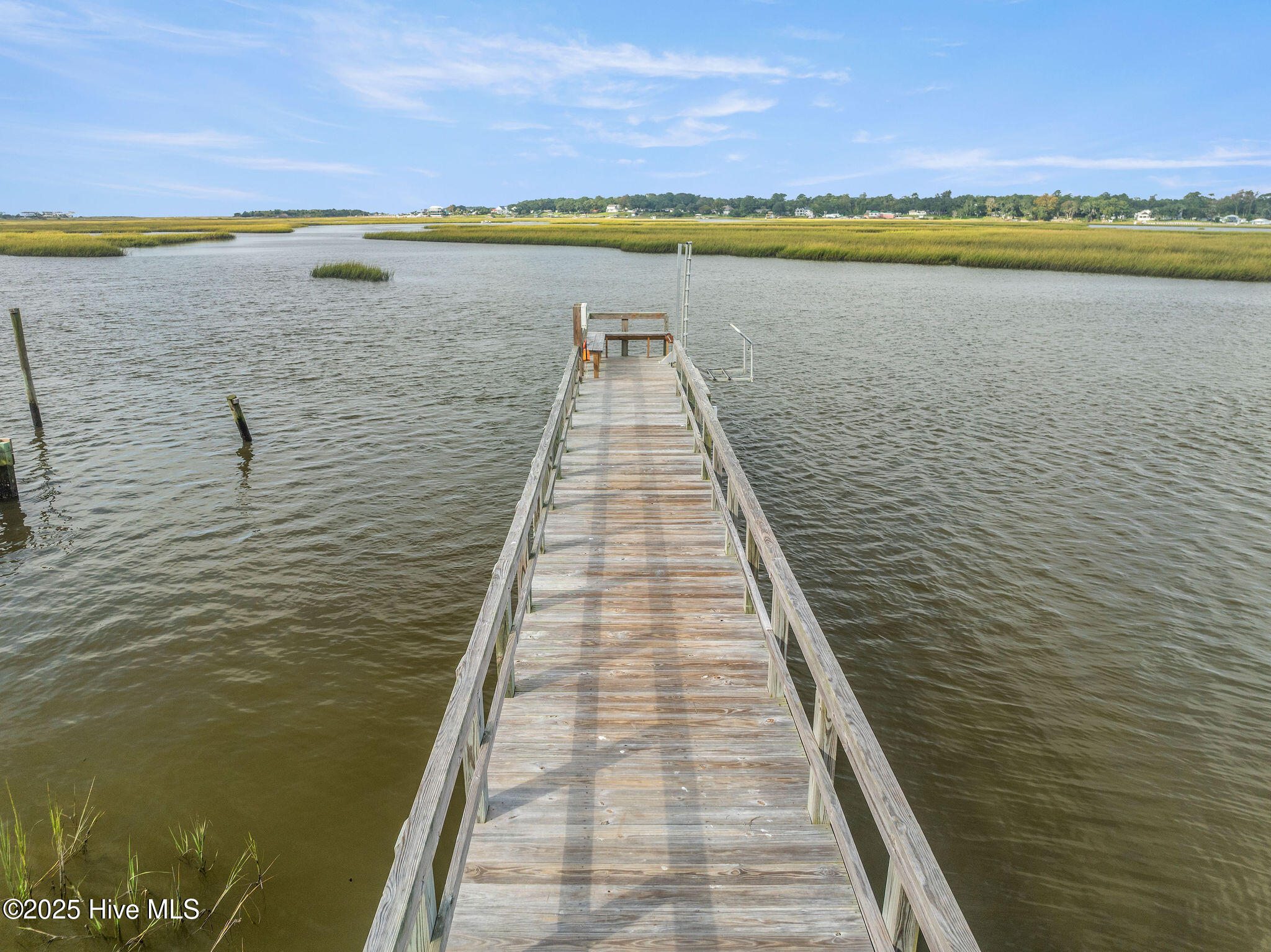 100488997 | Photo 90