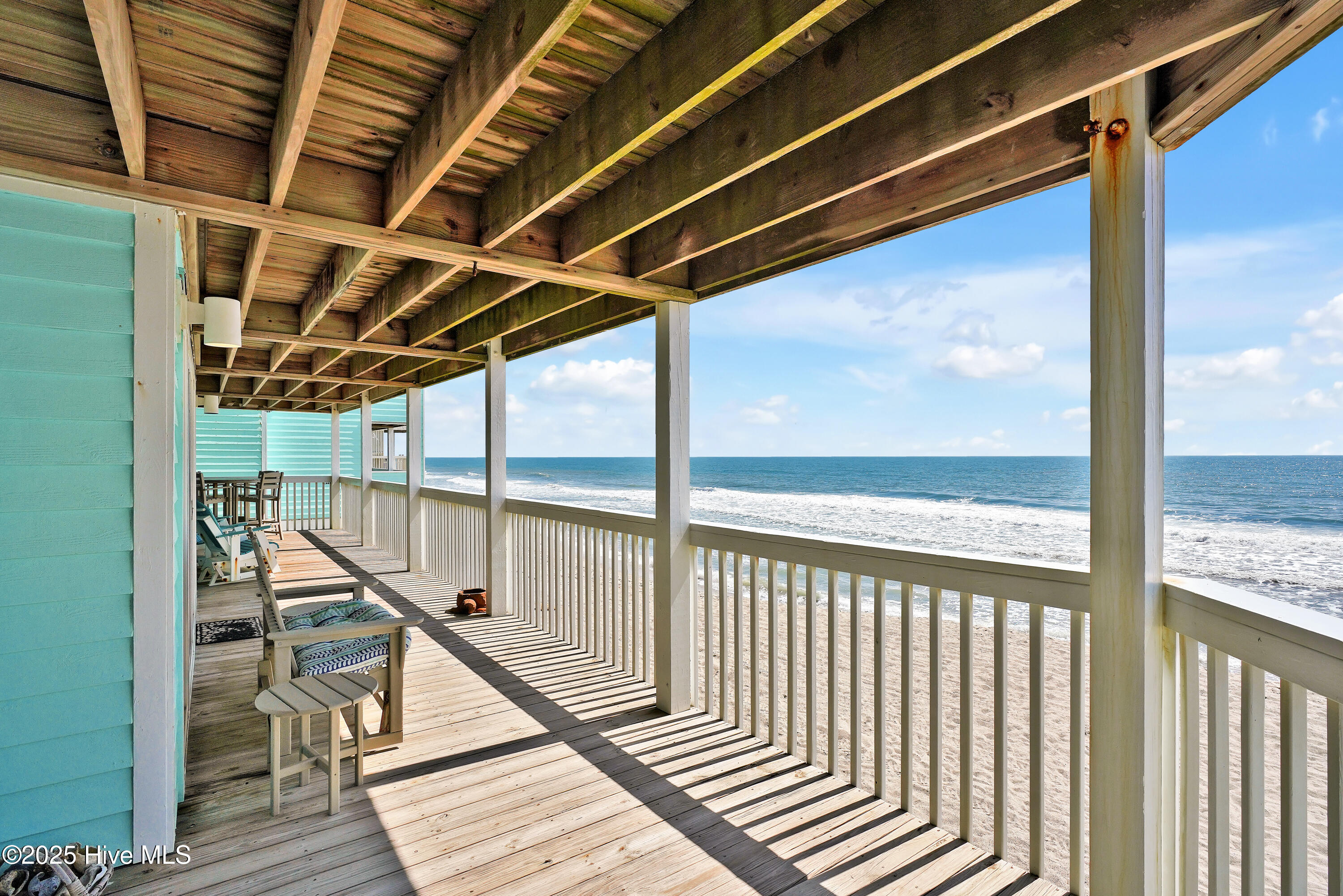 100570549 | Photo 37