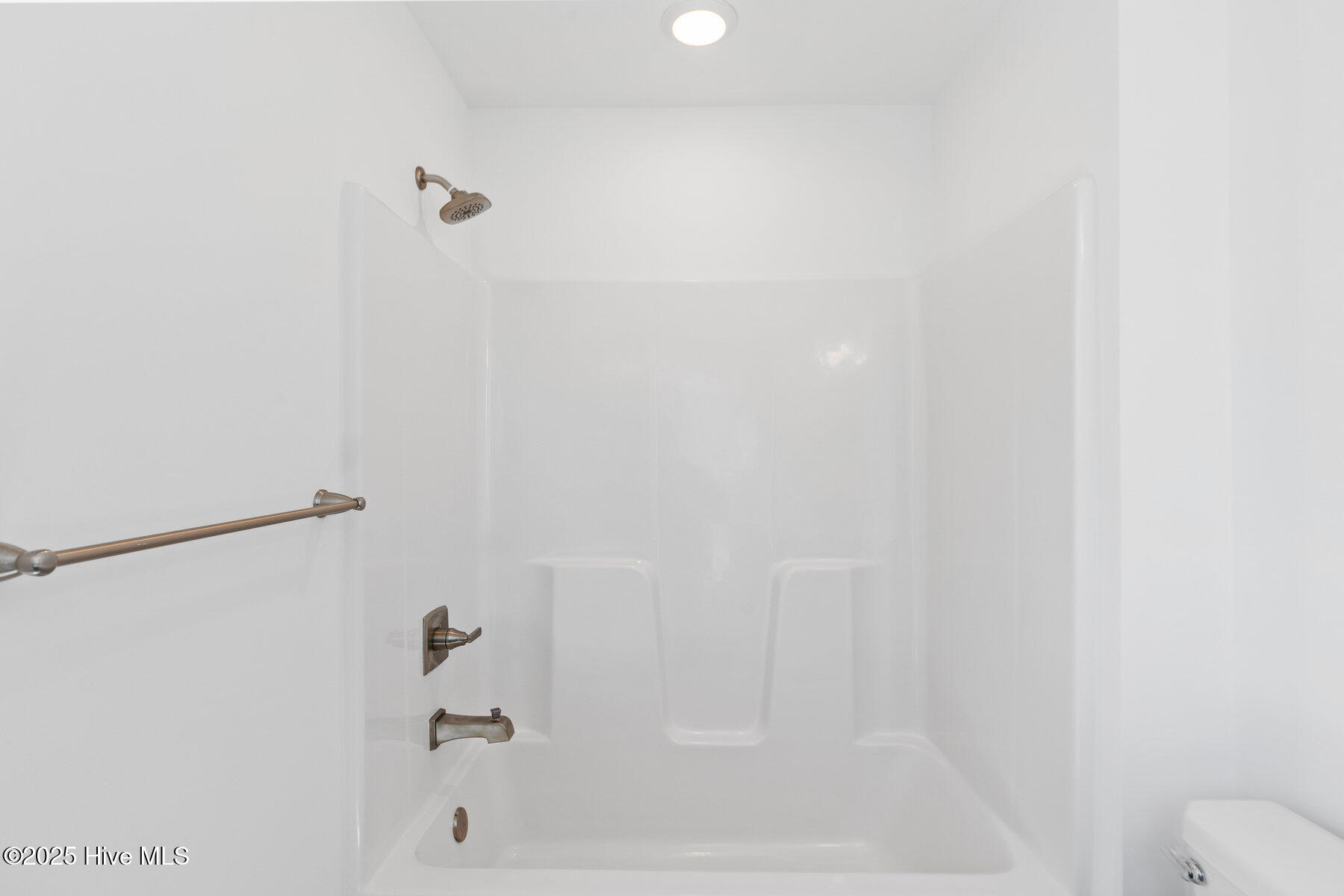 100499015 | Photo 32