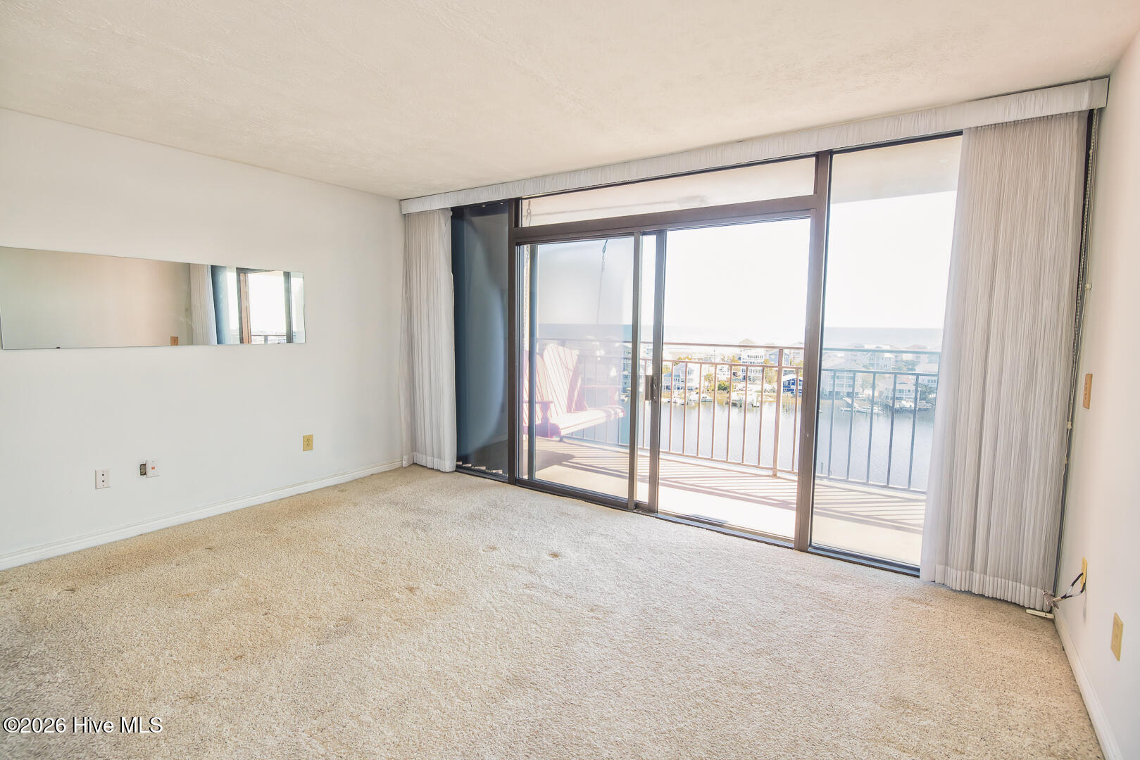 100532991 | Photo 12