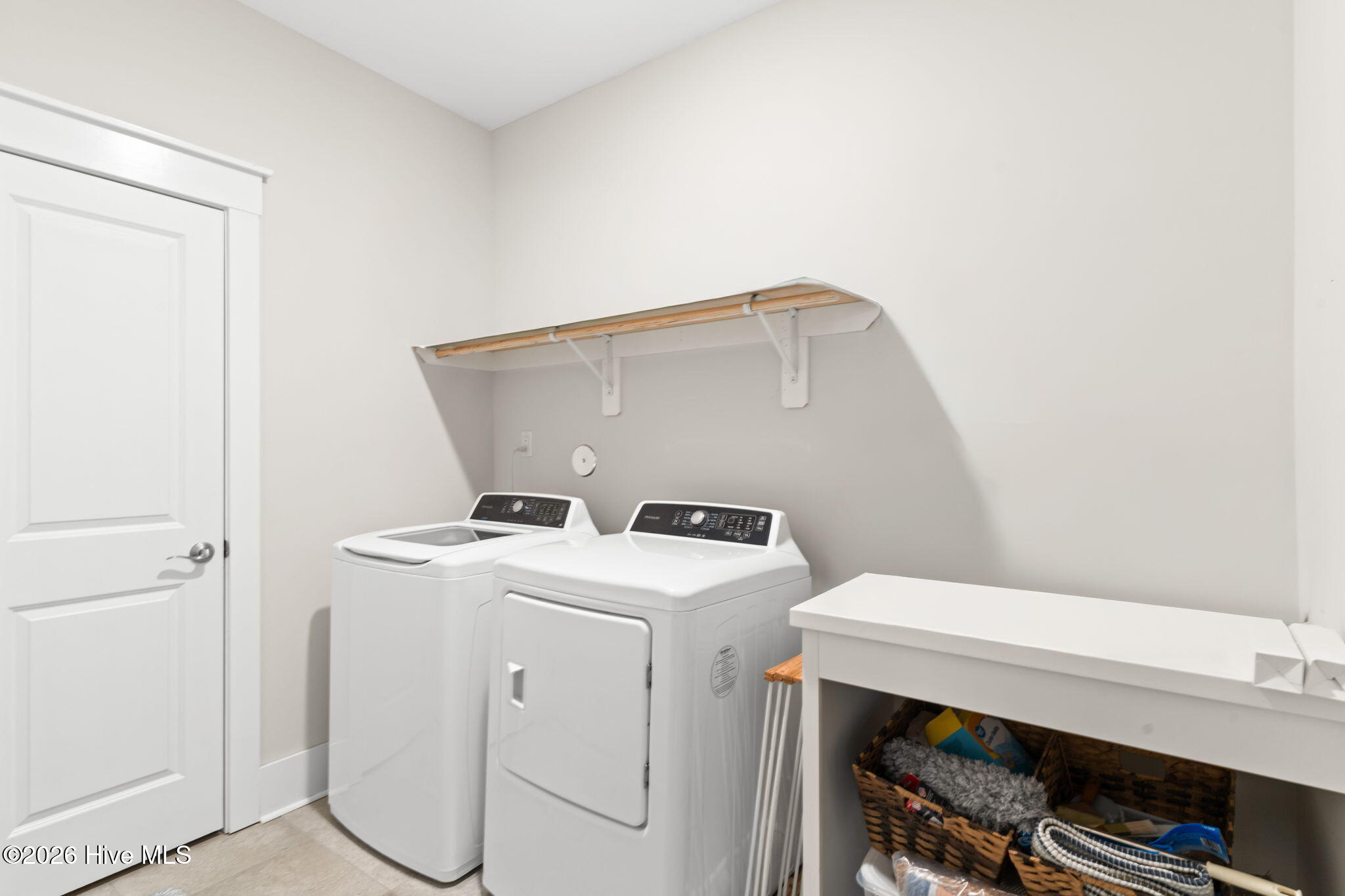 100555251 | Photo 42