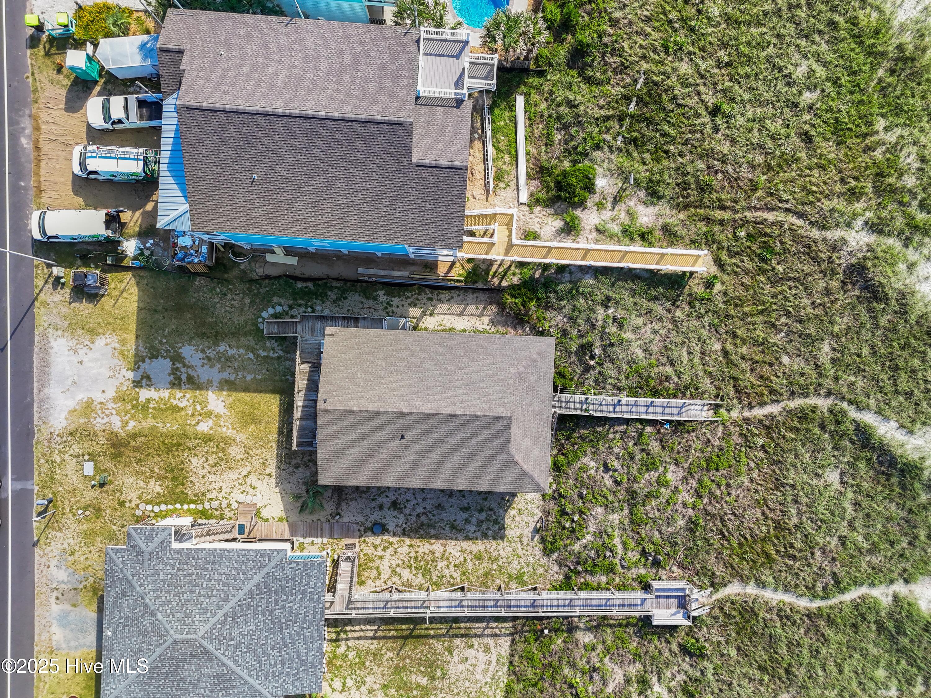 100529759 | Photo 48