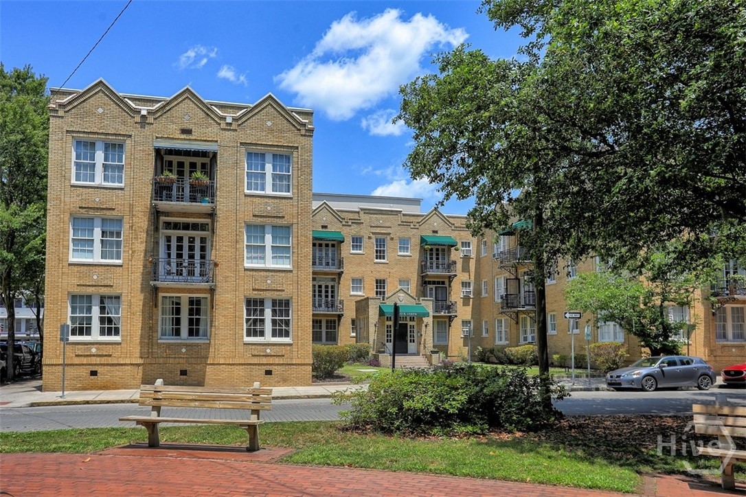 3rd image of 210 E State St #16, Savannah, GA 31401 | MLS# SA362176