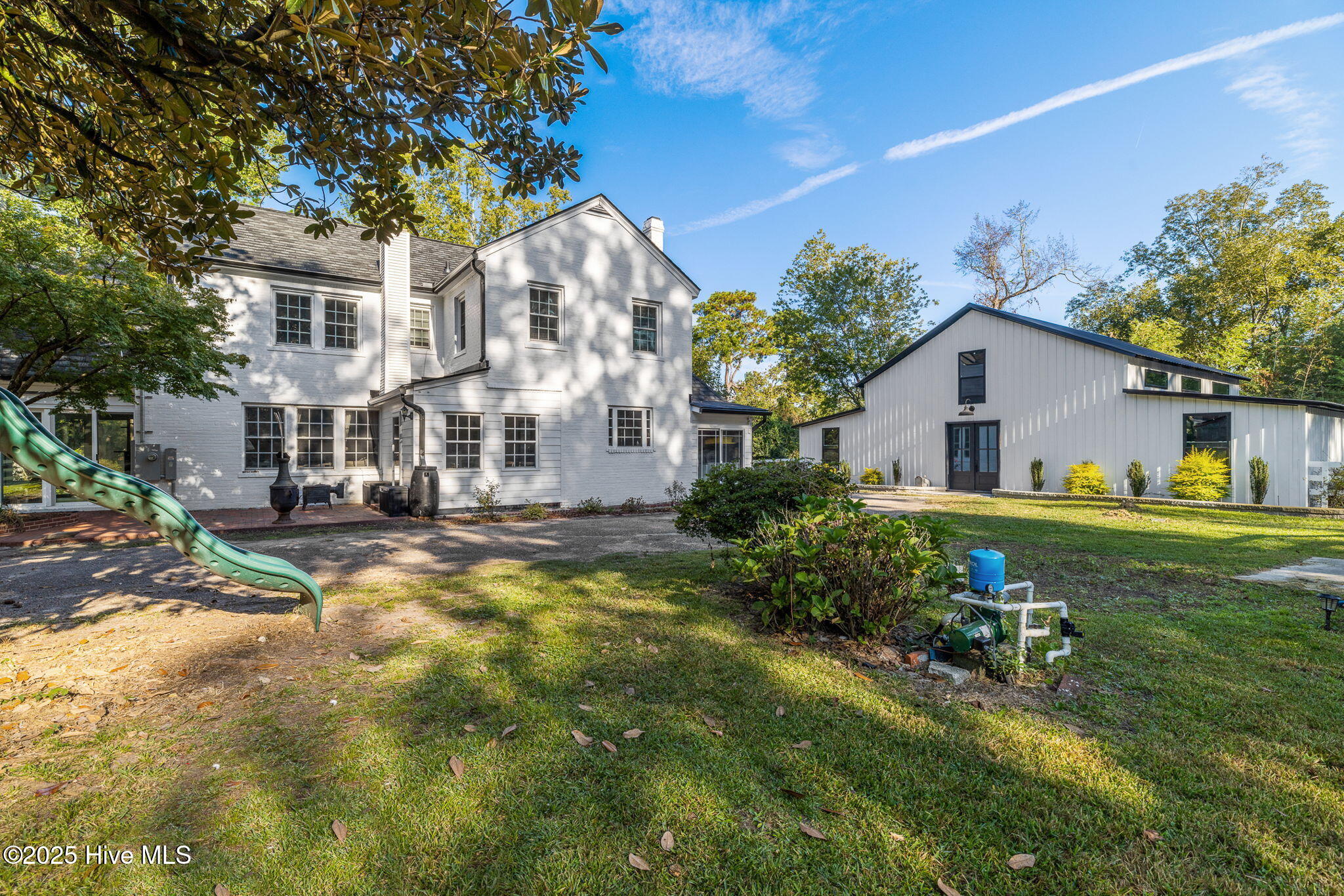 100533679 | Photo 57