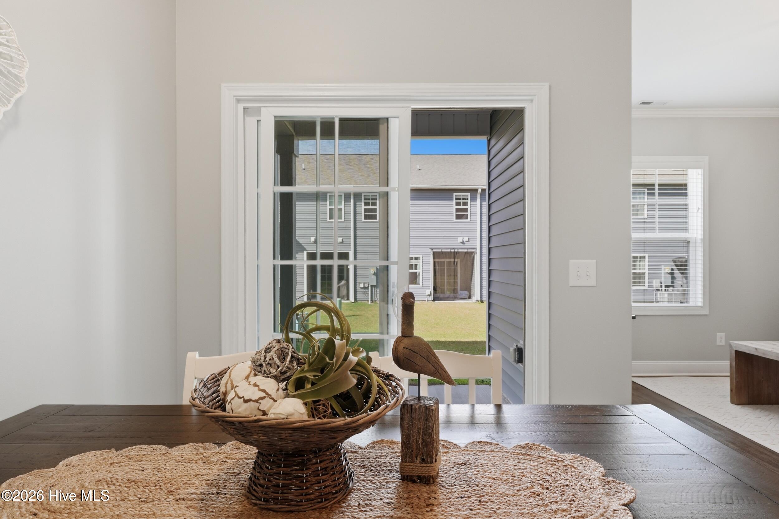 100566235 | Photo 19