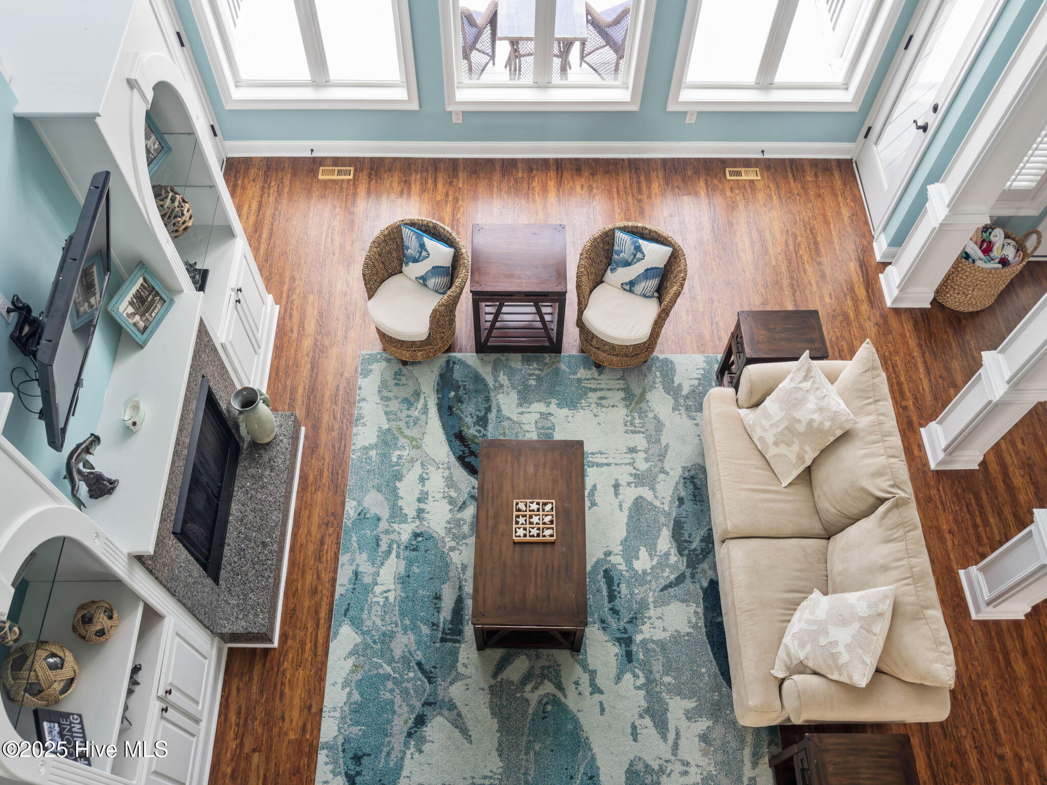 100543695 | Photo 20