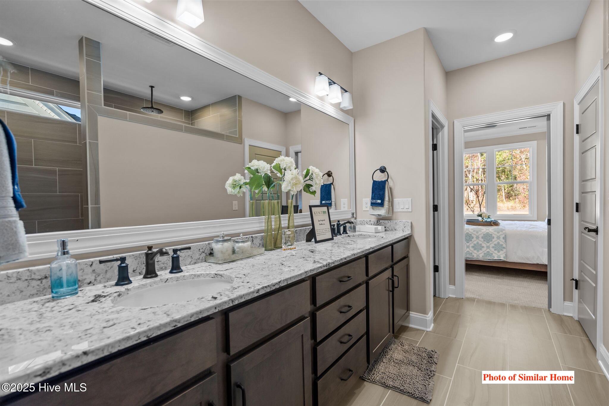 100545835 | Photo 29