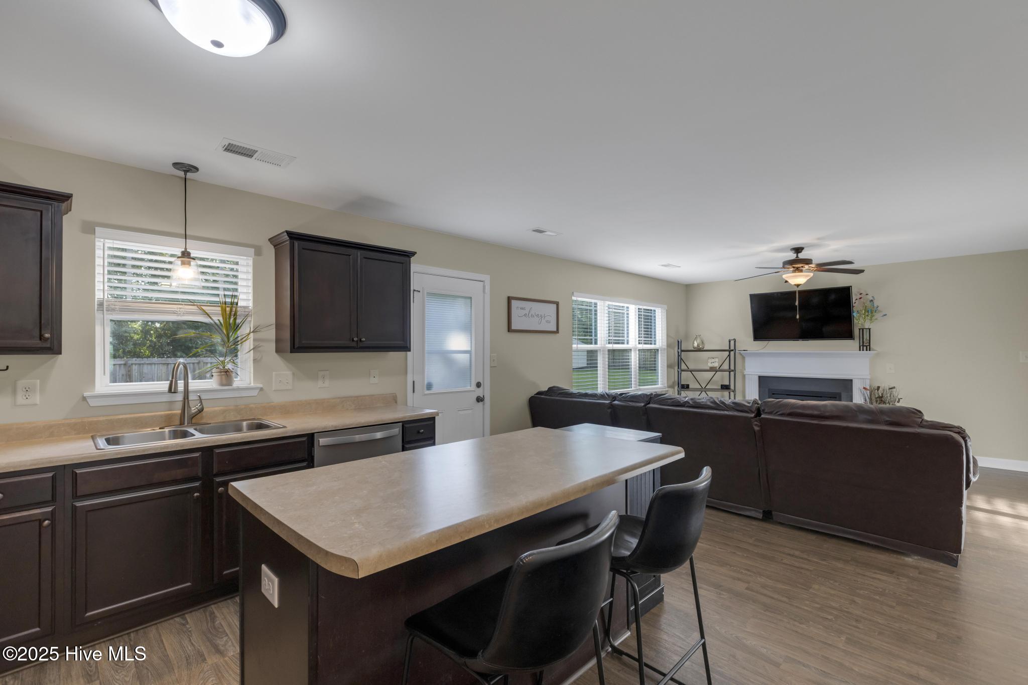203 Pegasus Place S, Jacksonville, NC 28540 – photo 11: 425A3404