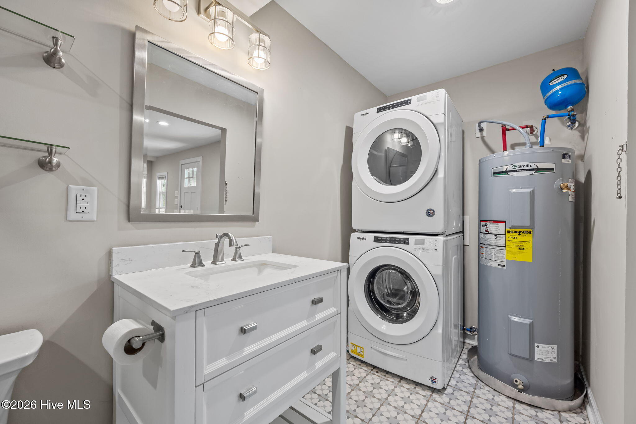 100565743 | Photo 23