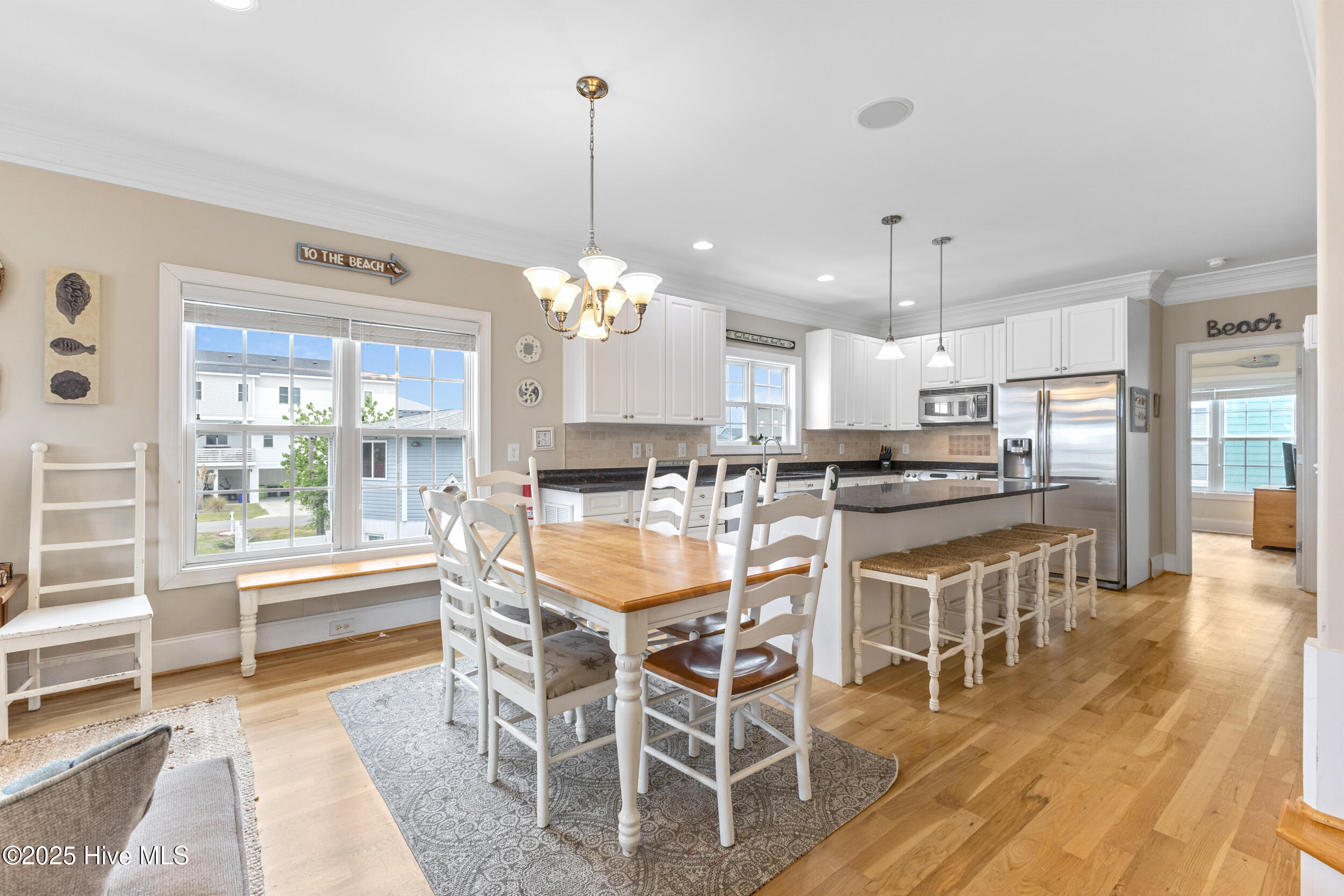 100506404 | Photo 10