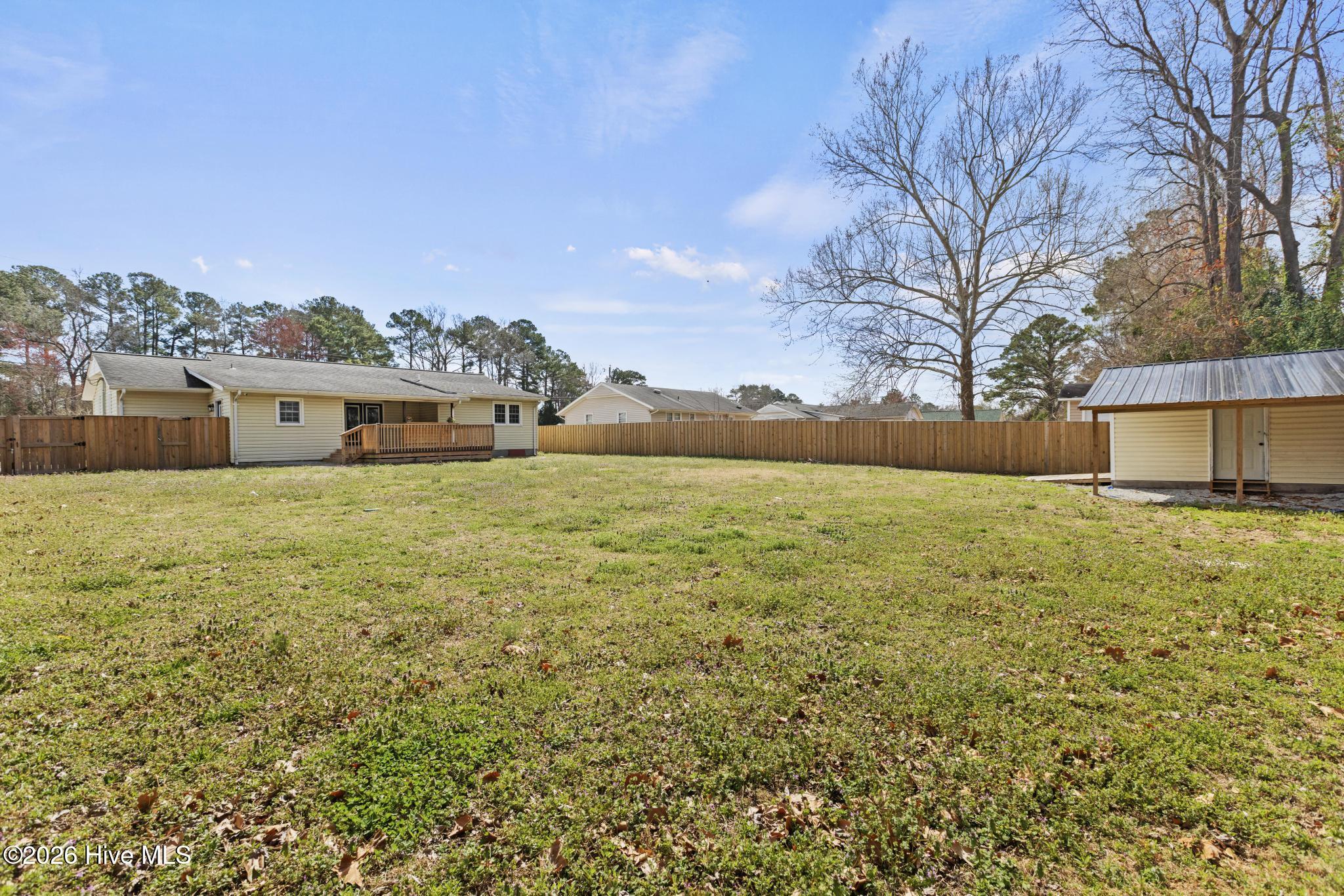 100558586 | Photo 35