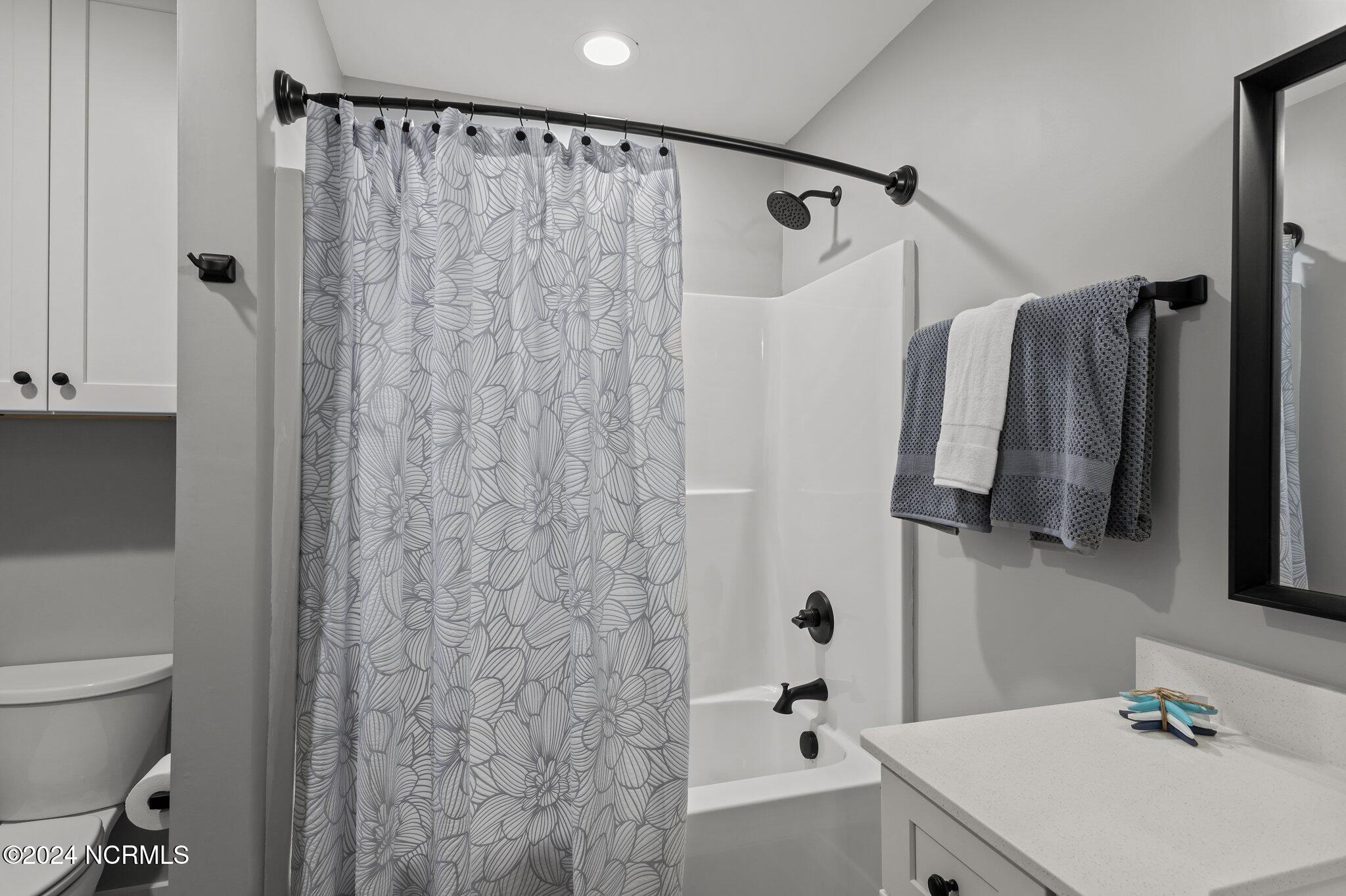 100530583 | Photo 27