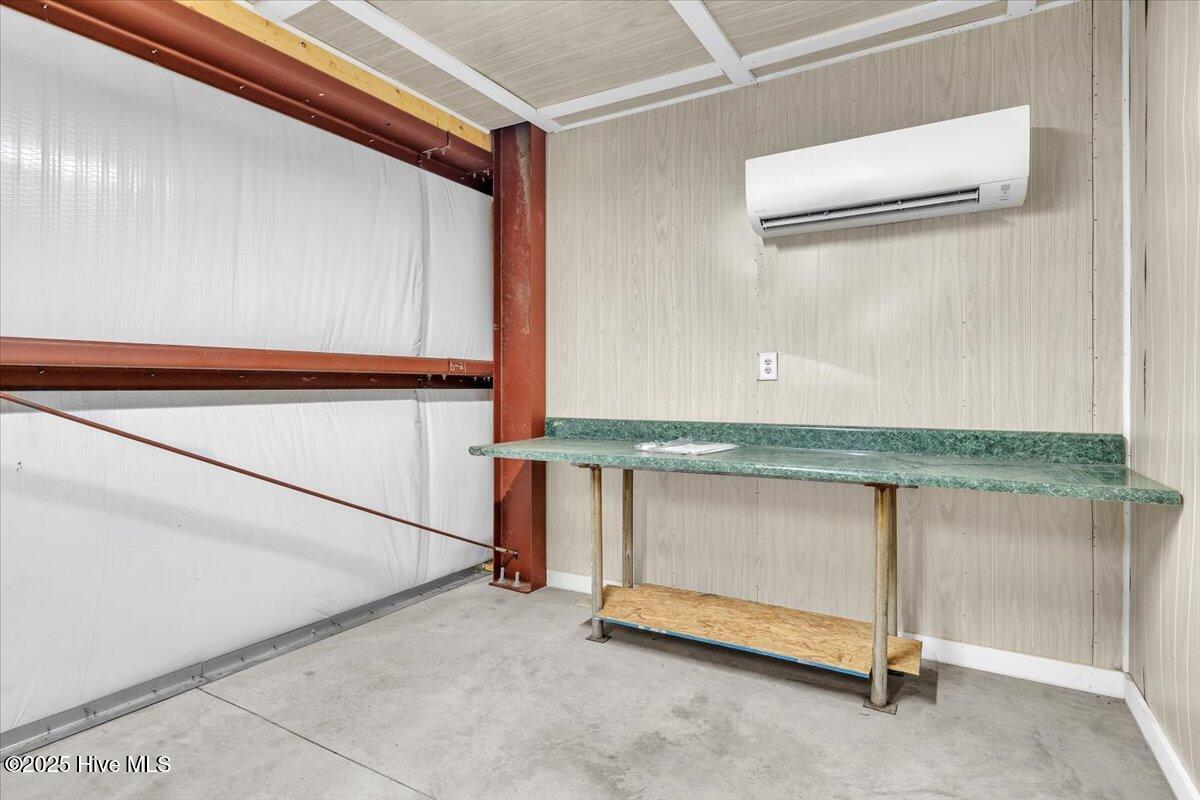 100568309 | Photo 18