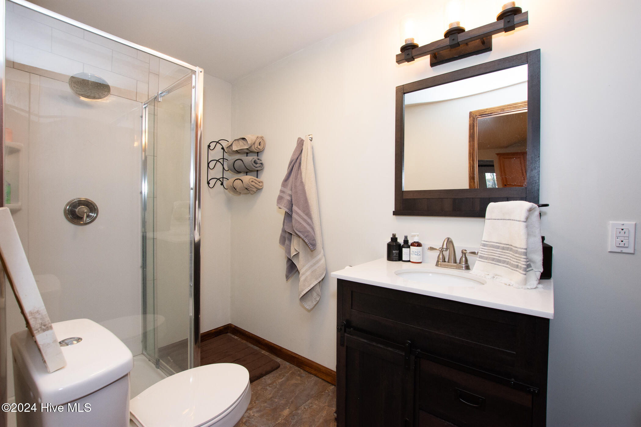 100552342 | Photo 33