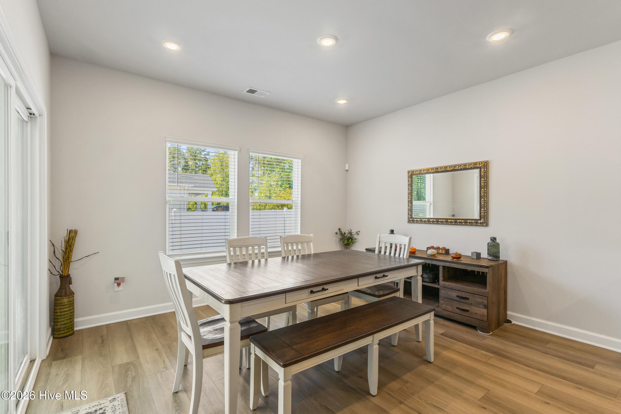 100568412 | Photo 16