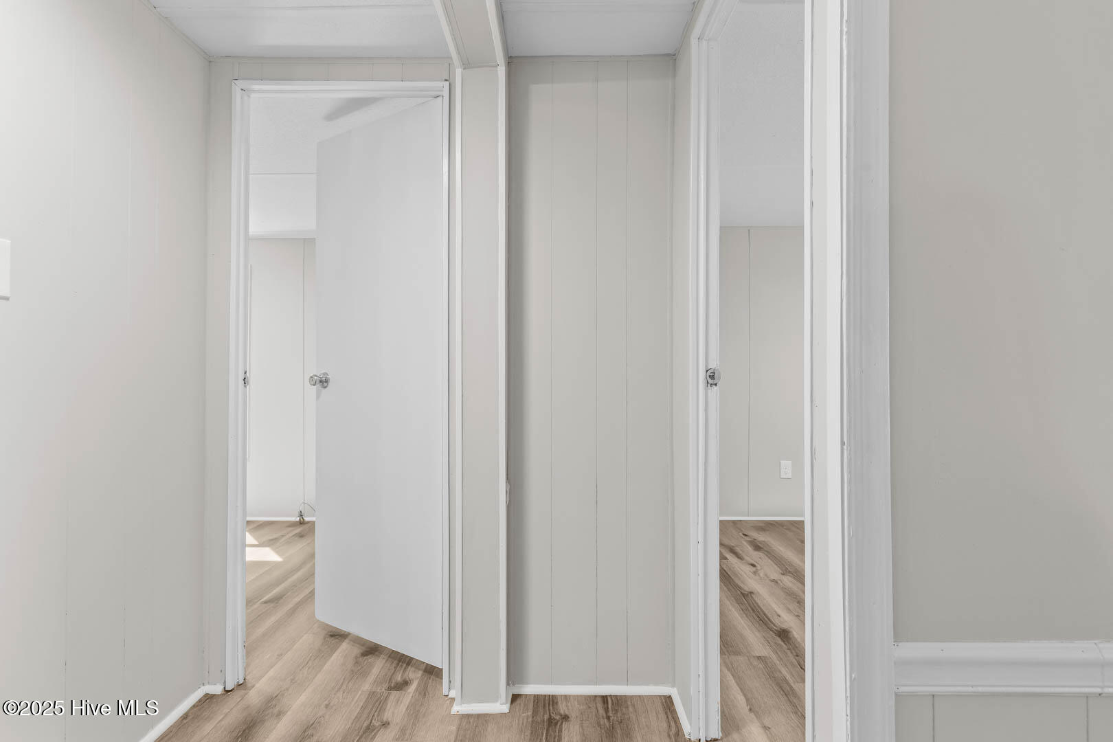 100565795 | Photo 24