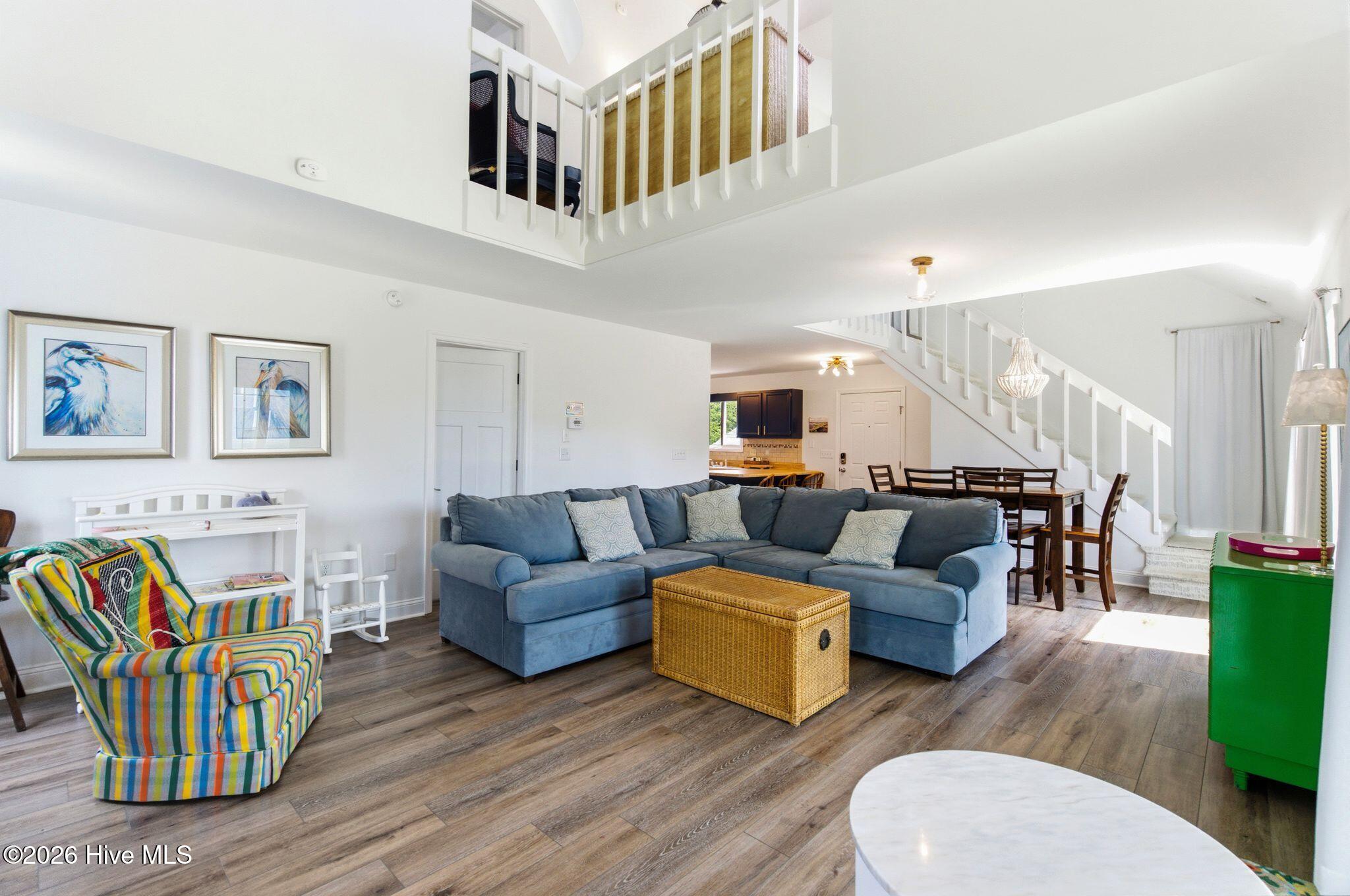 100567797 | Photo 24