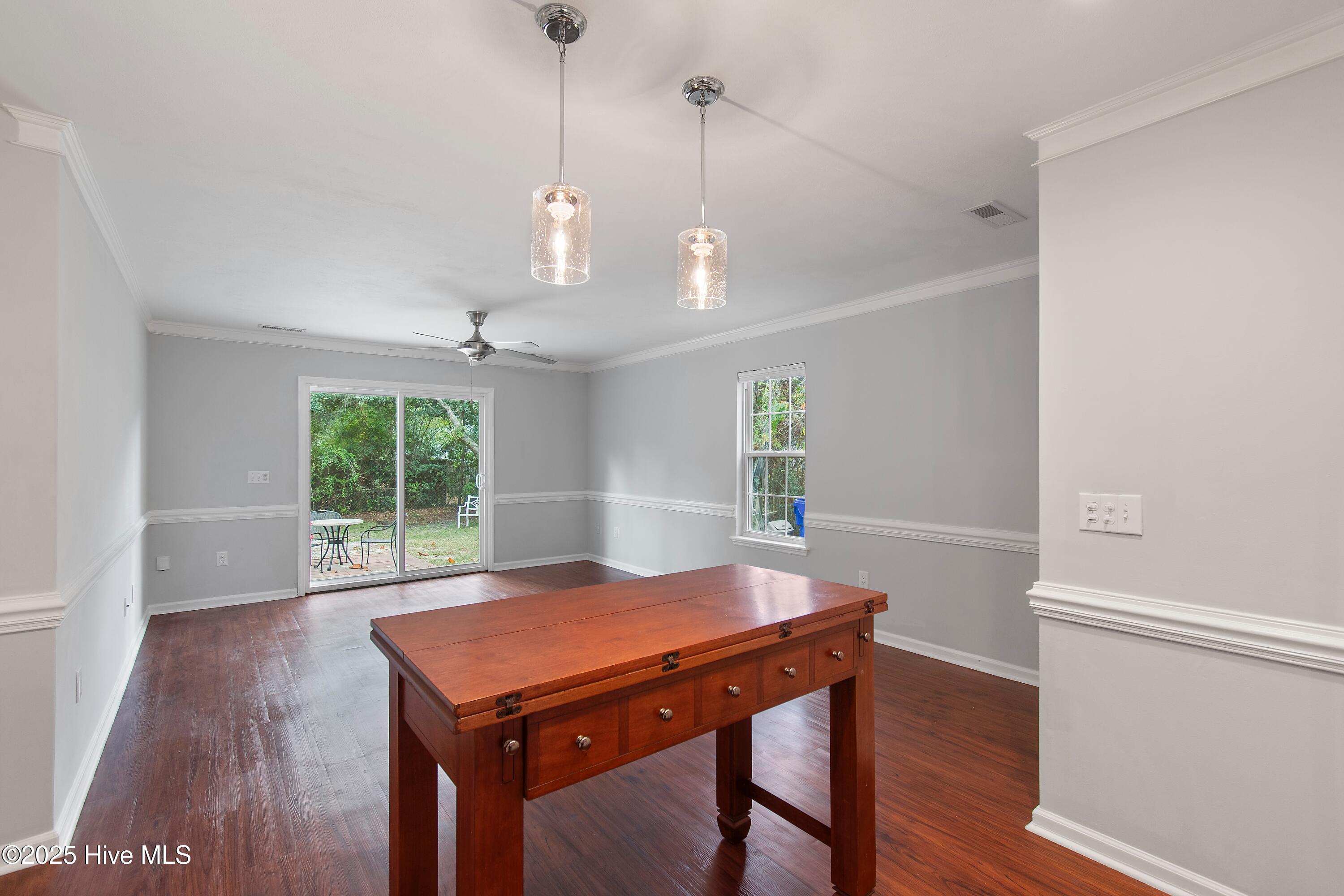 100532715 | Photo 14